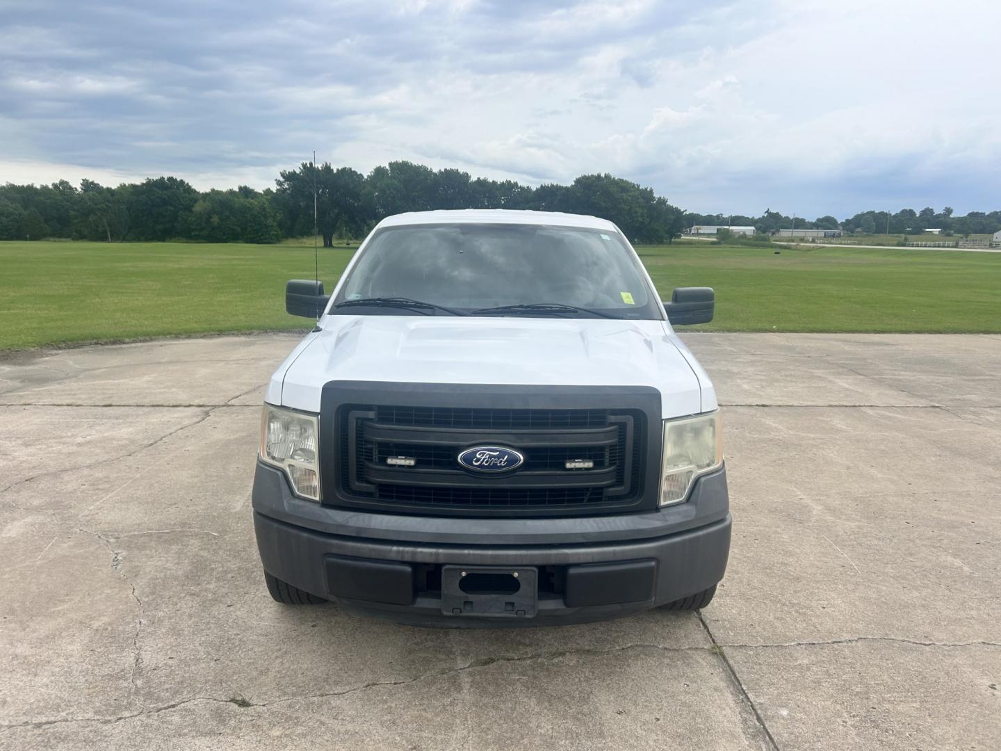 2014 White /GRAY Ford F-150 (1FTEW1CM2EK) with an 3.7L V6 DOHC 24V engine, 6-Speed Automatic transmission, located at 17760 Hwy 62, Morris, OK, 74445, (918) 733-4887, 35.609104, -95.877060 - 2014 FORD F-150 2WD 3.7L V6 DEDICATED CNG ONLY RUNS ON COMPRESSED NATURAL GAS. FEATURES KEYLESS REMOTE ENTRY, VINYL MANUAL SEATS, POWER LOCKS, POWER WINDOWS, AM/FM STEREO, AND TRACTION CONTROL. HAS 137,341 MILES WITH 255/65R17 TIRES. THIS IS A DEDICATED CNG THAT ONLY RUNS ON COMPRESSED NATURAL GAS A- Photo#2
