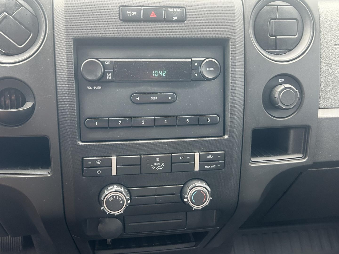 2014 White /GRAY Ford F-150 (1FTEW1CM2EK) with an 3.7L V6 DOHC 24V engine, 6-Speed Automatic transmission, located at 17760 Hwy 62, Morris, OK, 74445, (918) 733-4887, 35.609104, -95.877060 - 2014 FORD F-150 2WD 3.7L V6 DEDICATED CNG ONLY RUNS ON COMPRESSED NATURAL GAS. FEATURES KEYLESS REMOTE ENTRY, VINYL MANUAL SEATS, POWER LOCKS, POWER WINDOWS, AM/FM STEREO, AND TRACTION CONTROL. HAS 137,341 MILES WITH 255/65R17 TIRES. THIS IS A DEDICATED CNG THAT ONLY RUNS ON COMPRESSED NATURAL GAS A- Photo#12