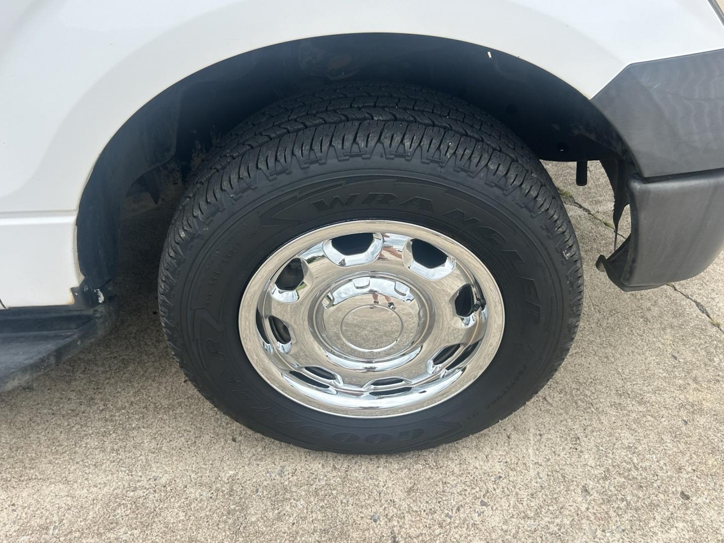 2014 White /GRAY Ford F-150 (1FTEW1CM2EK) with an 3.7L V6 DOHC 24V engine, 6-Speed Automatic transmission, located at 17760 Hwy 62, Morris, OK, 74445, (918) 733-4887, 35.609104, -95.877060 - 2014 FORD F-150 2WD 3.7L V6 DEDICATED CNG ONLY RUNS ON COMPRESSED NATURAL GAS. FEATURES KEYLESS REMOTE ENTRY, VINYL MANUAL SEATS, POWER LOCKS, POWER WINDOWS, AM/FM STEREO, AND TRACTION CONTROL. HAS 137,341 MILES WITH 255/65R17 TIRES. THIS IS A DEDICATED CNG THAT ONLY RUNS ON COMPRESSED NATURAL GAS A- Photo#20