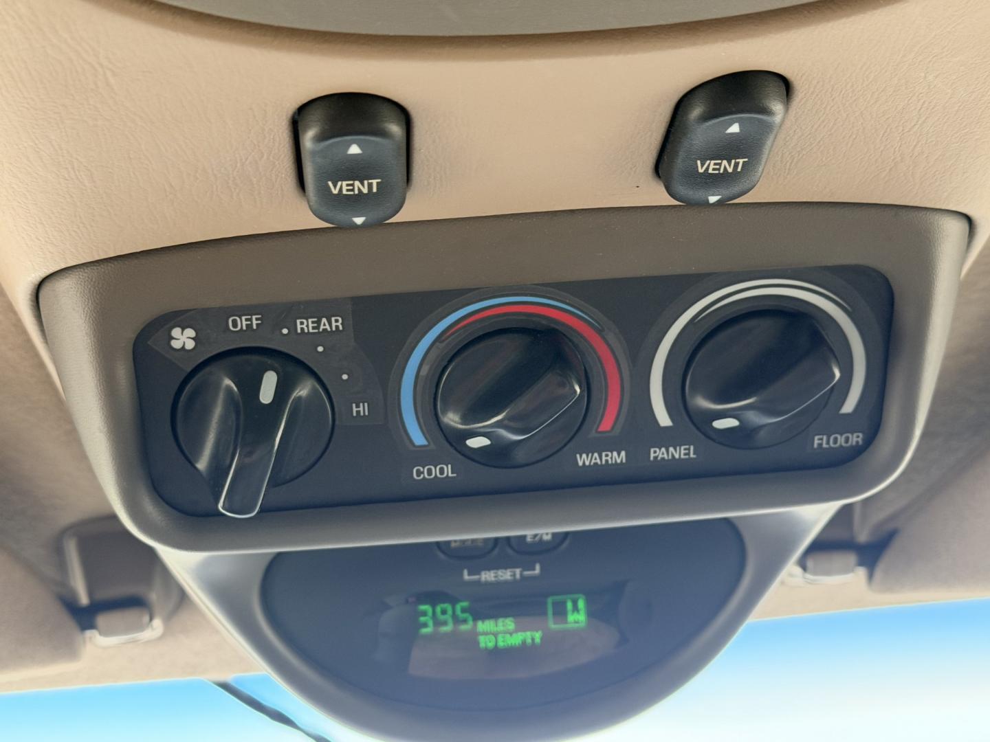 2000 GOLD /TAN Ford Excursion XLT 2WD (1FMNU40SXYE) with an 6.8L V10 SOHC 20V engine, 4A OD transmission, located at 17760 Hwy 62, Morris, OK, 74445, (918) 733-4887, 35.609104, -95.877060 - 2000 FORD EXCURSION 2WD HAS 6.8L V10 ENGINE. FEATURING POWER LOCKS, POWER WINDOWS, POWER SEATS, POWER MIRRORS, CLOTH INTERIOR, AM/FM STEREO, CD PLAYER, CASSETTE PLAYER, REAR CLIMATE CONTROL, CRUISE CONTROL, AND 3RD ROW SEATING. TIRES LT265/75R16 TIRES AND 217,879 MILES. HAS A CLEAN TITLE. WE OFFER- Photo#12
