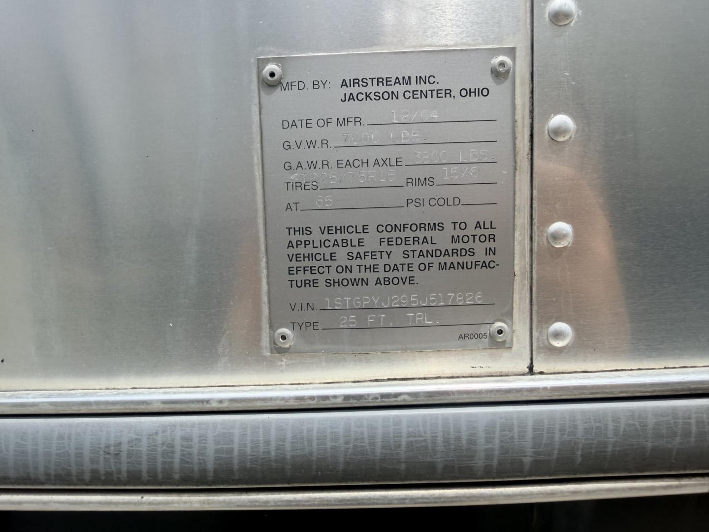 2005 Silver /TAN AIRSTREAM SAFARI - (1STGPYJ295J) , located at 17760 Hwy 62, Morris, OK, 74445, 35.609104, -95.877060 - 2005 AIRSTREAM SAFARI 25.5FT OVERALL WITH 16FT MANUAL AWNING. IN THE LIVING AND KITCHEN AREA IS A SOFA THAT FOLDS DOWN FOR ADDITIONAL SLEEPING, STORAGE UNDER THE SOFA, OVERHEAD CABINETS, FOLD OUT DINETTE TABLE, FOLD OUT END TABLE, 3 BURNING STOVE WITH OVEN, DOUBLE STAINLESS STEEL SINK, OVERHEAD CAB- Photo#32