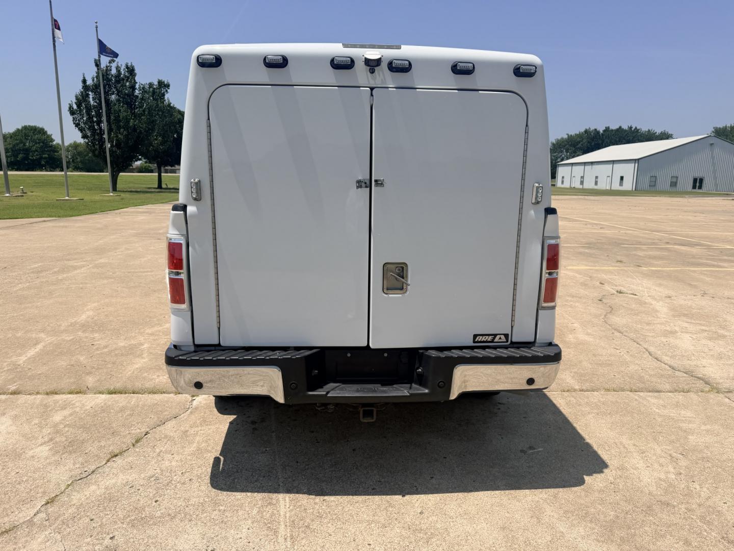 2014 White /Gray Ford F-150 XL (1FTVX1EFXEK) with an 5.0L V8 OHV 16V engine, 6A transmission, located at 17760 Hwy 62, Morris, OK, 74445, (918) 733-4887, 35.609104, -95.877060 - 2014 FORD F-150 4WD HAS THE 5.0L V8 ENIGINE BI-FUEL SYSTEM RUNS ON CNG OR GASOLINE. FEATURES KEYLESS REMOTE ENTRY, CLOTH MANUAL SEATS, POWER LOCKS, POWER WINDOWS, AM/FM STEREO, SIRIUS XM STEREO, CD PLAYER, AUXILLARY PORT, CRUISE CONTROL, TRACTION CONTROL, BACKUP CAMERA, NO BACK SEAT HAS WORK SHELF,- Photo#5