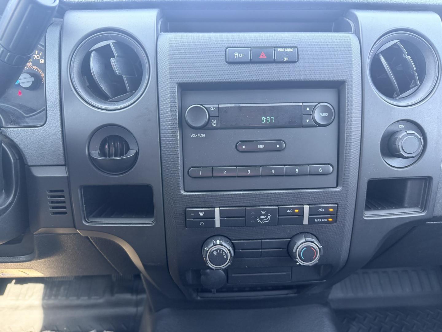 2014 White /GRAY Ford F-150 XL (1FTEW1CM0EK) with an 3.7L V6 DOHC 24V engine, 6A transmission, located at 17760 Hwy 62, Morris, OK, 74445, (918) 733-4887, 35.609104, -95.877060 - 2014 FORD F-150 4WD HAS THE 3.7L V6 ENIGINE. DEDICATED CNG ONLY RUNS ON COMPRESSED NATURAL GAS. FEATURES KEYLESS REMOTE ENTRY, VINYL MANUAL SEATS, POWER LOCKS, POWER WINDOWS, AM/FM STEREO, CRUISE CONTROL, TRACTION CONTROL, AND BEDCOVER. HAS 168,376 MILES WITH 245/75R17 TIRES. ***CLEAN TITLE*** AN- Photo#12