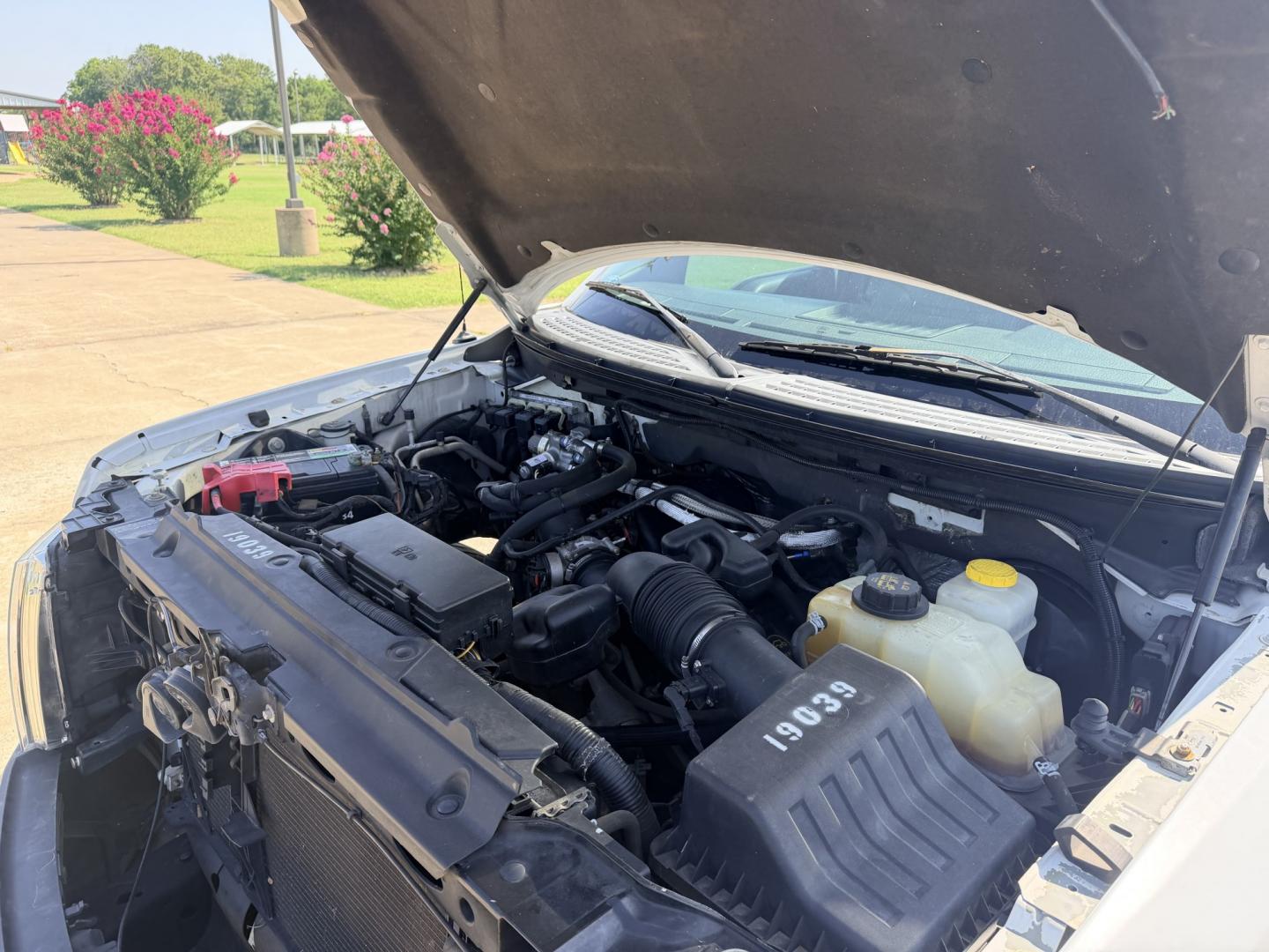 2014 White /GRAY Ford F-150 XL (1FTEW1CM0EK) with an 3.7L V6 DOHC 24V engine, 6A transmission, located at 17760 Hwy 62, Morris, OK, 74445, (918) 733-4887, 35.609104, -95.877060 - 2014 FORD F-150 4WD HAS THE 3.7L V6 ENIGINE. DEDICATED CNG ONLY RUNS ON COMPRESSED NATURAL GAS. FEATURES KEYLESS REMOTE ENTRY, VINYL MANUAL SEATS, POWER LOCKS, POWER WINDOWS, AM/FM STEREO, CRUISE CONTROL, TRACTION CONTROL, AND BEDCOVER. HAS 168,376 MILES WITH 245/75R17 TIRES. ***CLEAN TITLE*** AN- Photo#15