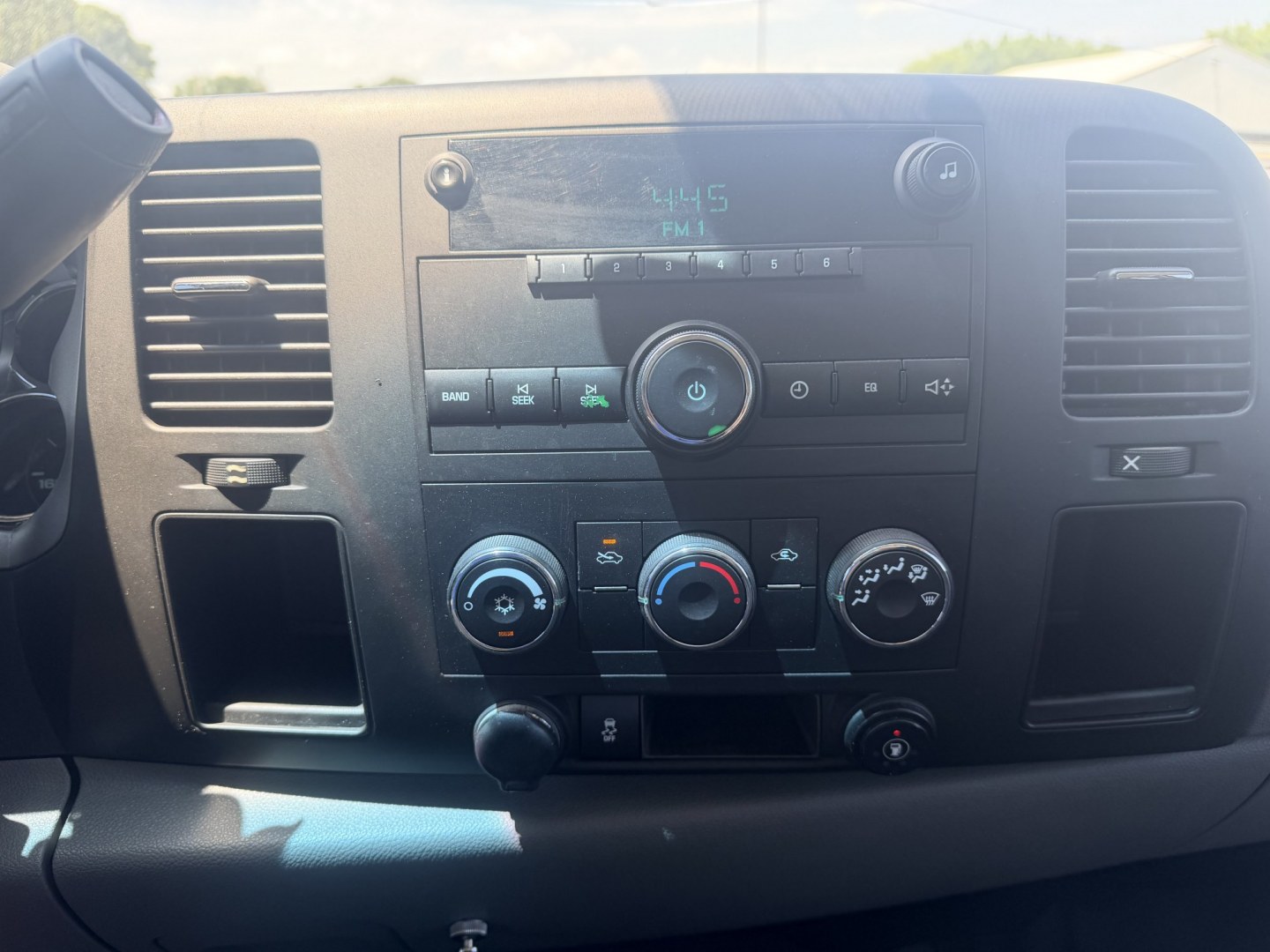 2013 White /BLACK Chevrolet Silverado 2500HD Work Truck Ext. Cab 2WD (1GC2CVCB0DZ) with an 6.0L V8 OHV 16V CNG engine, 6A transmission, located at 17760 Hwy 62, Morris, OK, 74445, (918) 733-4887, 35.609104, -95.877060 - 2013 CHEVY SILVERADO 2500 HD 2WD BI-FUEL SYSTEM RUNS ON CNG OR GASOLINE WITH THE 6.0L V8 ENGINE. IT FEATURES MANUAL SEATS, CLOTH INTERIOR, POWER LOCKS, MANUAL WINDOWS, AM/FM RADIO, CRUSIE CONTROL, TRACTION CONTROL, TAILER BRAKES, SAFETY LIGHT AND BED MATT. ONLY 179,449 MILES WITH FIRESTONE TIRES 245- Photo#14