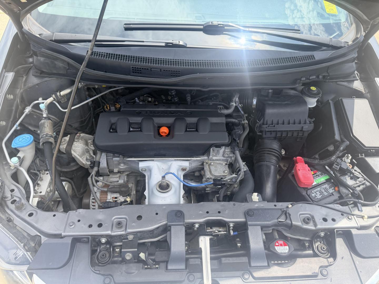2012 Grey /GRAY Honda Civic CNG (19XFB5F53CE) with an 1.8L L4 SOHC 16V CNG engine, 5-Speed Automatic transmission, located at 17760 Hwy 62, Morris, OK, 74445, (918) 733-4887, 35.609104, -95.877060 - 2012 HONDA CIVIC DEDICATED CNG (RUNS ONLY ON COMPRESSED NATURAL GAS) HAS A 1.8L 4 CYLINDER ENGINE AND IS 2WD. FEATURES MANUAL SEATS, POWER LOCKS, POWER MIRRORS, POWER WINDOWS. HAS AM/FM RADIO, CD PLAYER, AUX PORT, NAVIGATION, CRUISE CONTROL, MULTI-FUNCTION STEERING WHEEL CONTROL, HANDS FREE CALLING- Photo#17