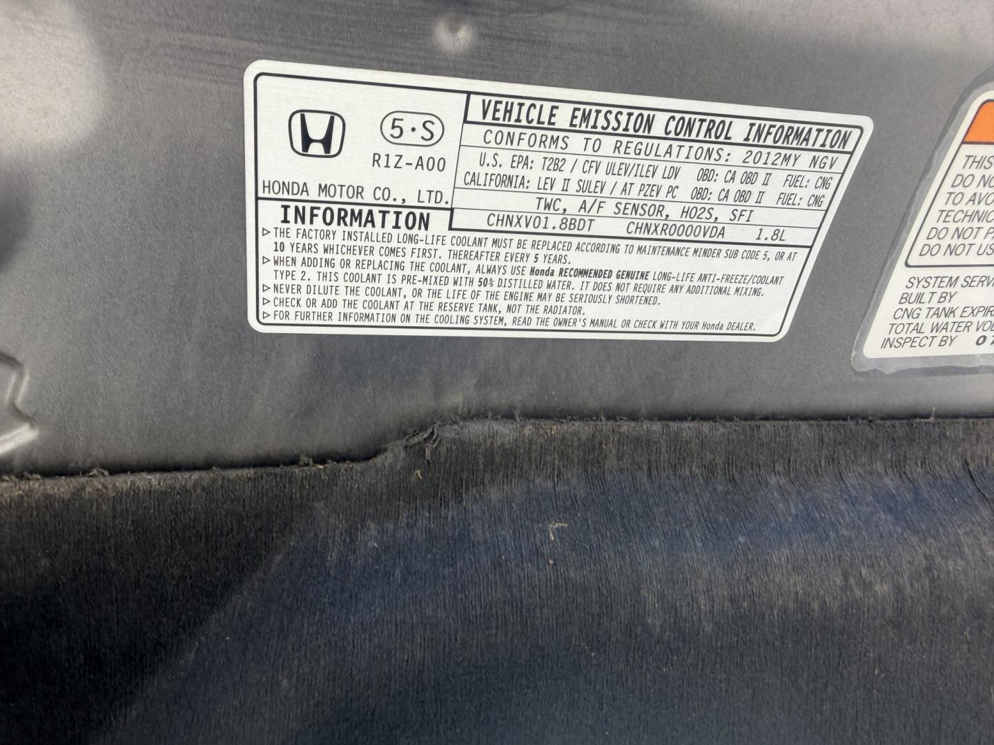 2012 Grey /GRAY Honda Civic CNG (19XFB5F53CE) with an 1.8L L4 SOHC 16V CNG engine, 5-Speed Automatic transmission, located at 17760 Hwy 62, Morris, OK, 74445, (918) 733-4887, 35.609104, -95.877060 - 2012 HONDA CIVIC DEDICATED CNG (RUNS ONLY ON COMPRESSED NATURAL GAS) HAS A 1.8L 4 CYLINDER ENGINE AND IS 2WD. FEATURES MANUAL SEATS, POWER LOCKS, POWER MIRRORS, POWER WINDOWS. HAS AM/FM RADIO, CD PLAYER, AUX PORT, NAVIGATION, CRUISE CONTROL, MULTI-FUNCTION STEERING WHEEL CONTROL, HANDS FREE CALLING- Photo#20