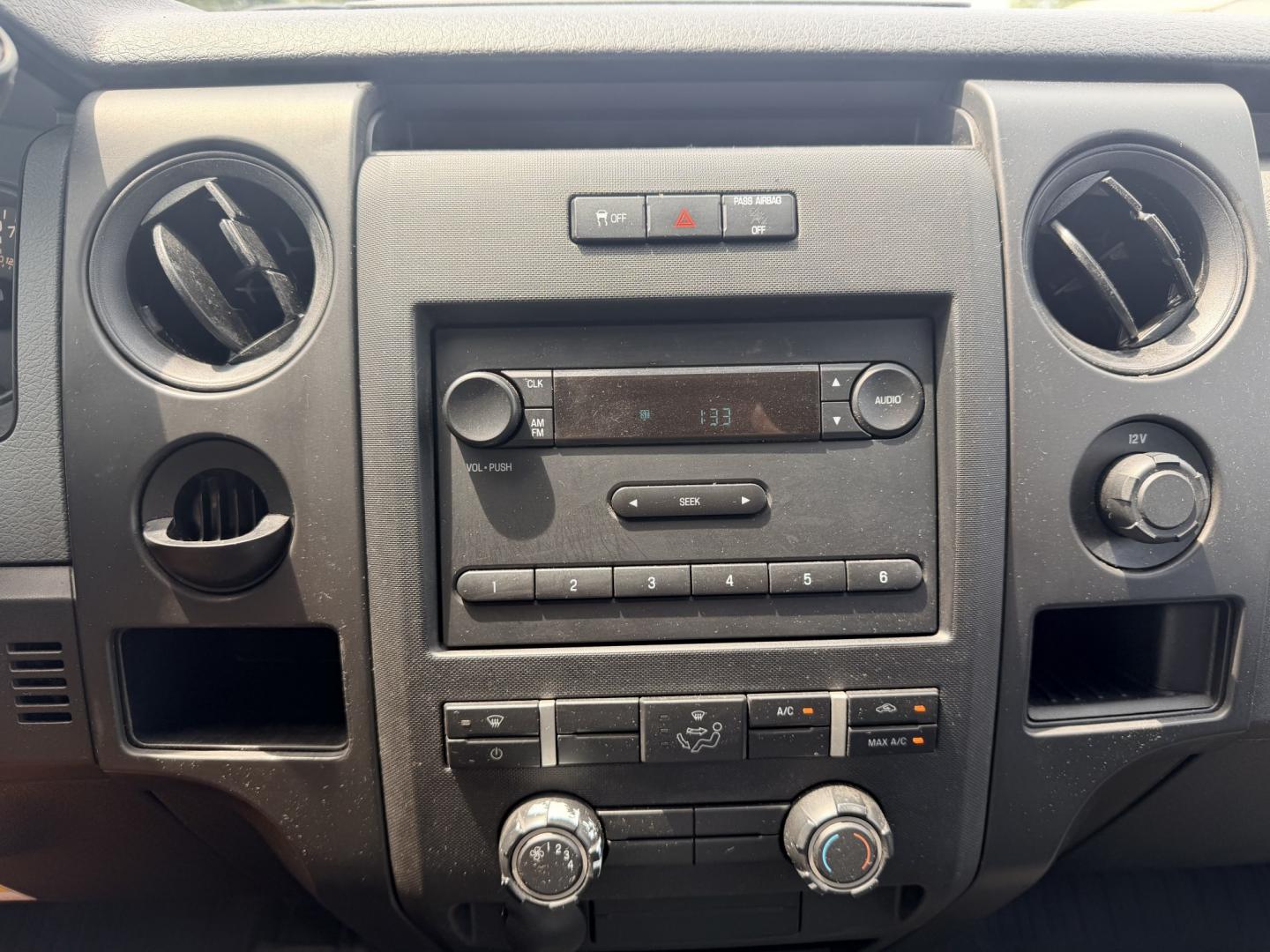 2014 White /Gray Ford F-150 XL (1FTEW1CM2EK) with an 3.7L V6 DOHC 24V engine, 6A transmission, located at 17760 Hwy 62, Morris, OK, 74445, (918) 733-4887, 35.609104, -95.877060 - 2014 FORD F-150 4WD HAS THE 3.7L V6 ENIGINE. DEDICATED CNG ONLY RUNS ON COMPRESSED NATURAL GAS. FEATURES KEYLESS REMOTE ENTRY, VINYL MANUAL SEATS, POWER LOCKS, POWER WINDOWS, AM/FM STEREO, CRUISE CONTROL, TRACTION CONTROL, AND BEDCOVER. HAS 145,653 MILES WITH 255/65R17 TIRES. ***CLEAN TITLE*** AND- Photo#10
