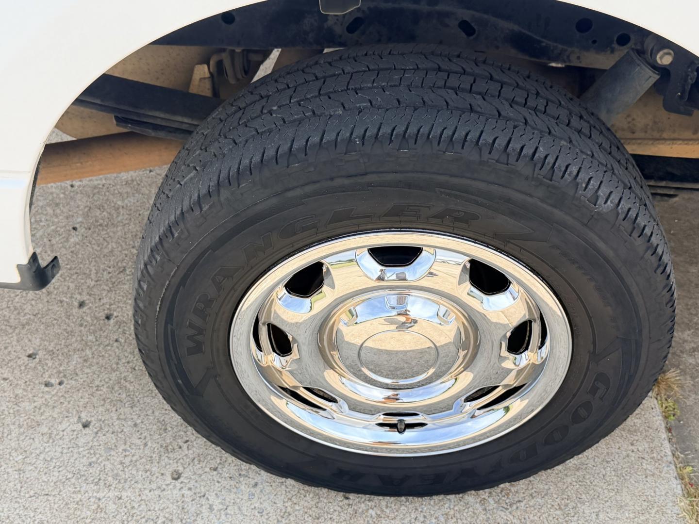 2014 White /Gray Ford F-150 XL (1FTEW1CM2EK) with an 3.7L V6 DOHC 24V engine, 6A transmission, located at 17760 Hwy 62, Morris, OK, 74445, (918) 733-4887, 35.609104, -95.877060 - 2014 FORD F-150 4WD HAS THE 3.7L V6 ENIGINE. DEDICATED CNG ONLY RUNS ON COMPRESSED NATURAL GAS. FEATURES KEYLESS REMOTE ENTRY, VINYL MANUAL SEATS, POWER LOCKS, POWER WINDOWS, AM/FM STEREO, CRUISE CONTROL, TRACTION CONTROL, AND BEDCOVER. HAS 145,653 MILES WITH 255/65R17 TIRES. ***CLEAN TITLE*** AND- Photo#23