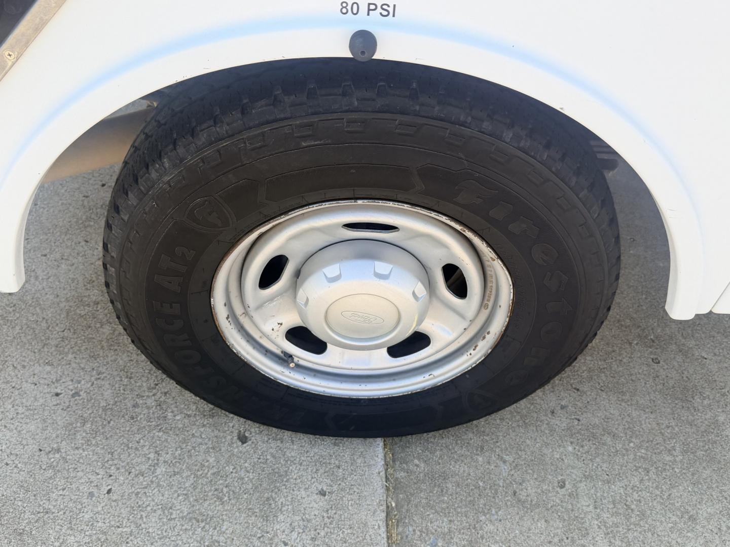 2013 White /GRAY Ford F-350 SD (1FDRF3A66DE) with an 6.2L V8 OHV 16V engine, 6A transmission, located at 17760 Hwy 62, Morris, OK, 74445, (918) 733-4887, 35.609104, -95.877060 - 2013 FORD F-350 6.2 V8 RWD DEDICATED CNG ONLY RUNS ON COMPRESSED NATURAL GAS AND DOES NOT RUN ON GASOLINE. FEATURES MANUAL SEATS, MANUAL LOCKS, MANUAL WINDOWS, MANUAL MIRRORS, AM/FM STEREO, VINYL SEATS, CRUISE CONTROL, TRACTION CONTROL, POWER CONVERTER, GASOLINE CUMMINGS GENERATOR, EASY LOAD LADDER- Photo#31