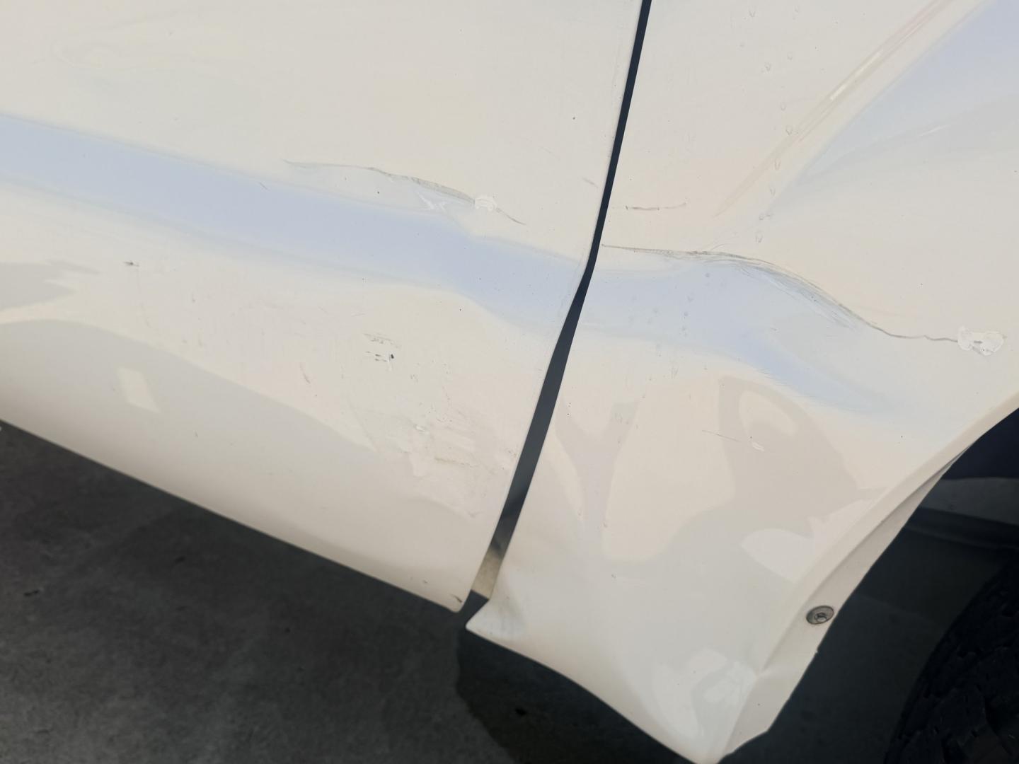 2013 White /GRAY Ford F-350 SD (1FDRF3A66DE) with an 6.2L V8 OHV 16V engine, 6A transmission, located at 17760 Hwy 62, Morris, OK, 74445, (918) 733-4887, 35.609104, -95.877060 - 2013 FORD F-350 6.2 V8 RWD DEDICATED CNG ONLY RUNS ON COMPRESSED NATURAL GAS AND DOES NOT RUN ON GASOLINE. FEATURES MANUAL SEATS, MANUAL LOCKS, MANUAL WINDOWS, MANUAL MIRRORS, AM/FM STEREO, VINYL SEATS, CRUISE CONTROL, TRACTION CONTROL, POWER CONVERTER, GASOLINE CUMMINGS GENERATOR, EASY LOAD LADDER- Photo#35