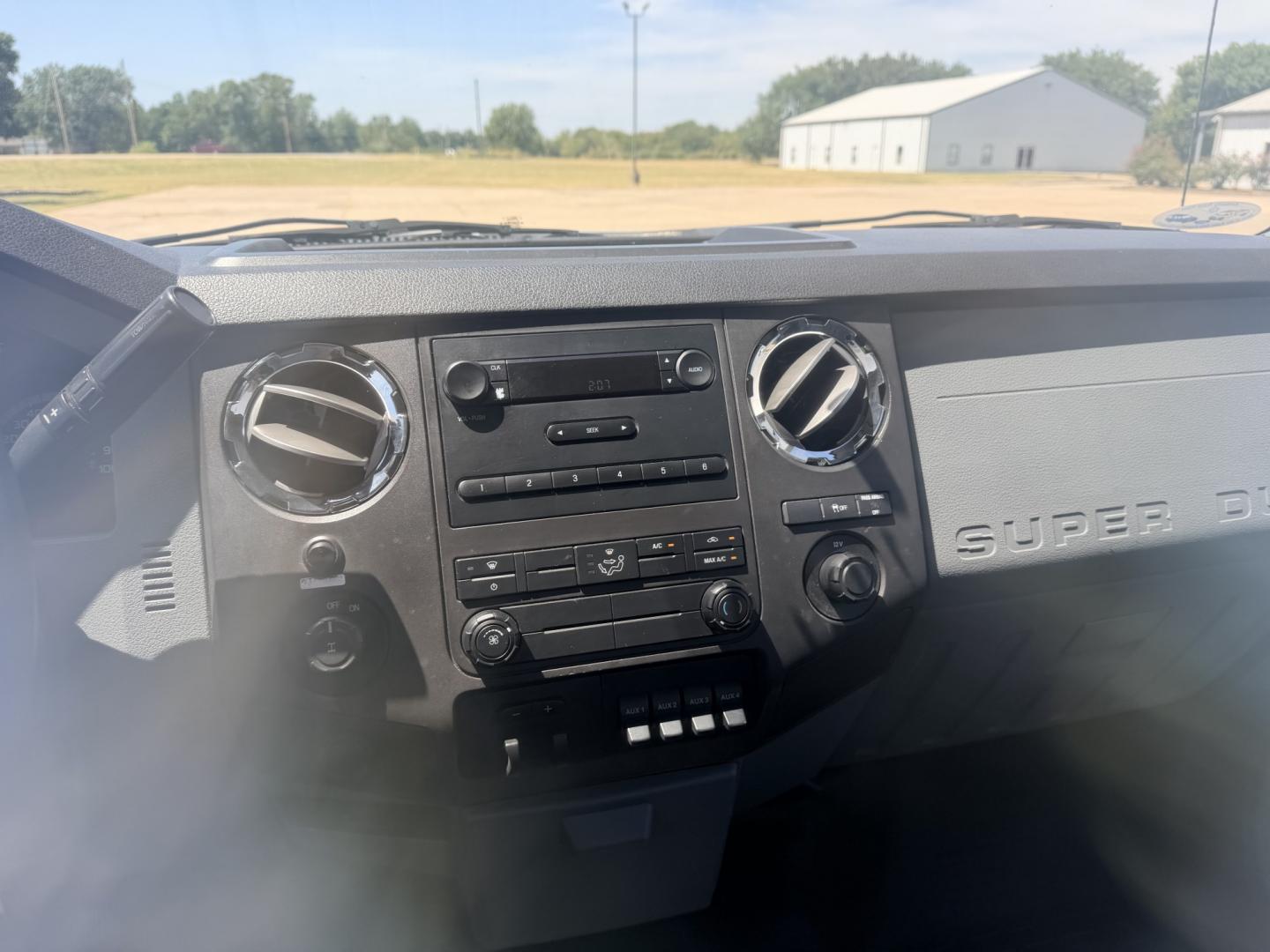 2013 White /GRAY Ford F-350 SD (1FDRF3A60DE) with an 6.2L V8 OHV 16V engine, 6A transmission, located at 17760 Hwy 62, Morris, OK, 74445, (918) 733-4887, 35.609104, -95.877060 - 2013 FORD F-350 6.2L V8 2WD DEDICATED CNG ONLY RUNS ON COMPRESSED NATURAL GAS AND DOES NOT RUN ON GASOLINE. FEATURES MANUAL SEATS, MANUAL LOCKS, MANUAL WINDOWS, MANUAL MIRRORS, AM/FM STEREO, VINYL SEATS, CRUISE CONTROL, TRACTION CONTROL, POWER CONVERTER, EASY LOAD LADDER RACK, BACK UP CAMERA,AND L- Photo#11