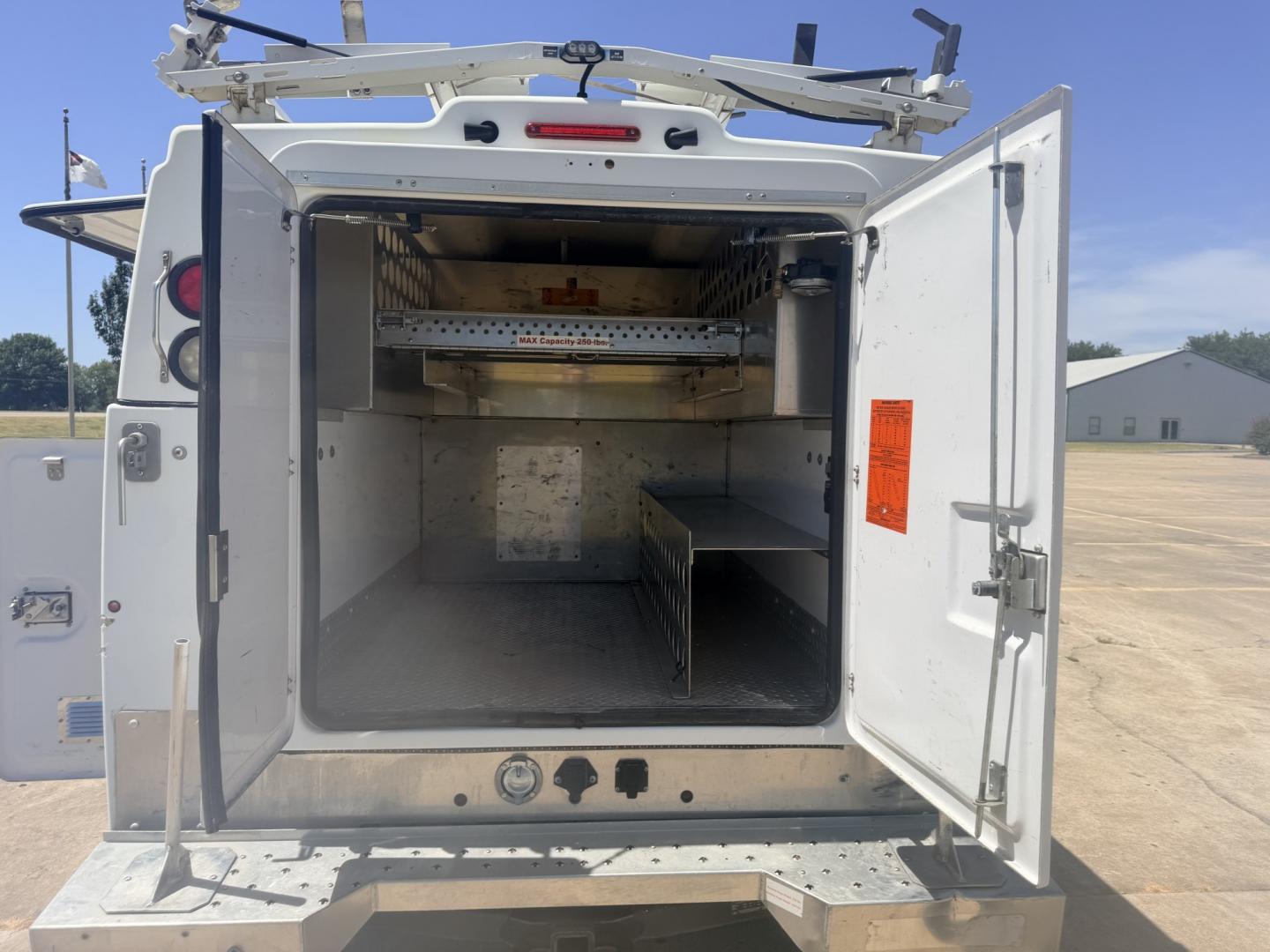 2013 White /GRAY Ford F-350 SD (1FDRF3A60DE) with an 6.2L V8 OHV 16V engine, 6A transmission, located at 17760 Hwy 62, Morris, OK, 74445, (918) 733-4887, 35.609104, -95.877060 - 2013 FORD F-350 6.2L V8 2WD DEDICATED CNG ONLY RUNS ON COMPRESSED NATURAL GAS AND DOES NOT RUN ON GASOLINE. FEATURES MANUAL SEATS, MANUAL LOCKS, MANUAL WINDOWS, MANUAL MIRRORS, AM/FM STEREO, VINYL SEATS, CRUISE CONTROL, TRACTION CONTROL, POWER CONVERTER, EASY LOAD LADDER RACK, BACK UP CAMERA,AND L- Photo#17