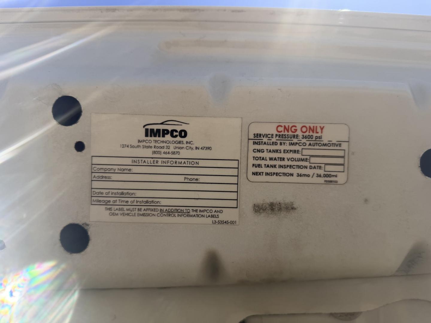 2013 White /GRAY Ford F-350 SD (1FDRF3A60DE) with an 6.2L V8 OHV 16V engine, 6A transmission, located at 17760 Hwy 62, Morris, OK, 74445, (918) 733-4887, 35.609104, -95.877060 - 2013 FORD F-350 6.2L V8 2WD DEDICATED CNG ONLY RUNS ON COMPRESSED NATURAL GAS AND DOES NOT RUN ON GASOLINE. FEATURES MANUAL SEATS, MANUAL LOCKS, MANUAL WINDOWS, MANUAL MIRRORS, AM/FM STEREO, VINYL SEATS, CRUISE CONTROL, TRACTION CONTROL, POWER CONVERTER, EASY LOAD LADDER RACK, BACK UP CAMERA,AND L- Photo#23