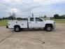 2018 Silver /GRAY Chevrolet Silverado 2500HD (1GB2CUEG0JZ) with an 6.0L V8 OHV 16V FFV engine, 6A transmission, located at 17760 Hwy 62, Morris, OK, 74445, (918) 733-4887, 35.609104, -95.877060 - 2018 CHEVY SILVERADO 2500 HD 2WD BI-FUEL SYSTEM THAT RUNS ON CNG OR GASOLINE WITH 6.0L V8 ENIGINE. IT FEATURES POWER LOCKS, POWER WINDOWS, MANUAL SEATS, VINLY INTERIOR, CRUSIE CONTROL, TRACTION CONTROL, BACKUP CAMERA, AM/FM RADIO, BLUETOOTH RADIO, NO BACK SEAT HAS OPEN TOOL BOX, (ADDITIONAL BACK SEA- Photo#3