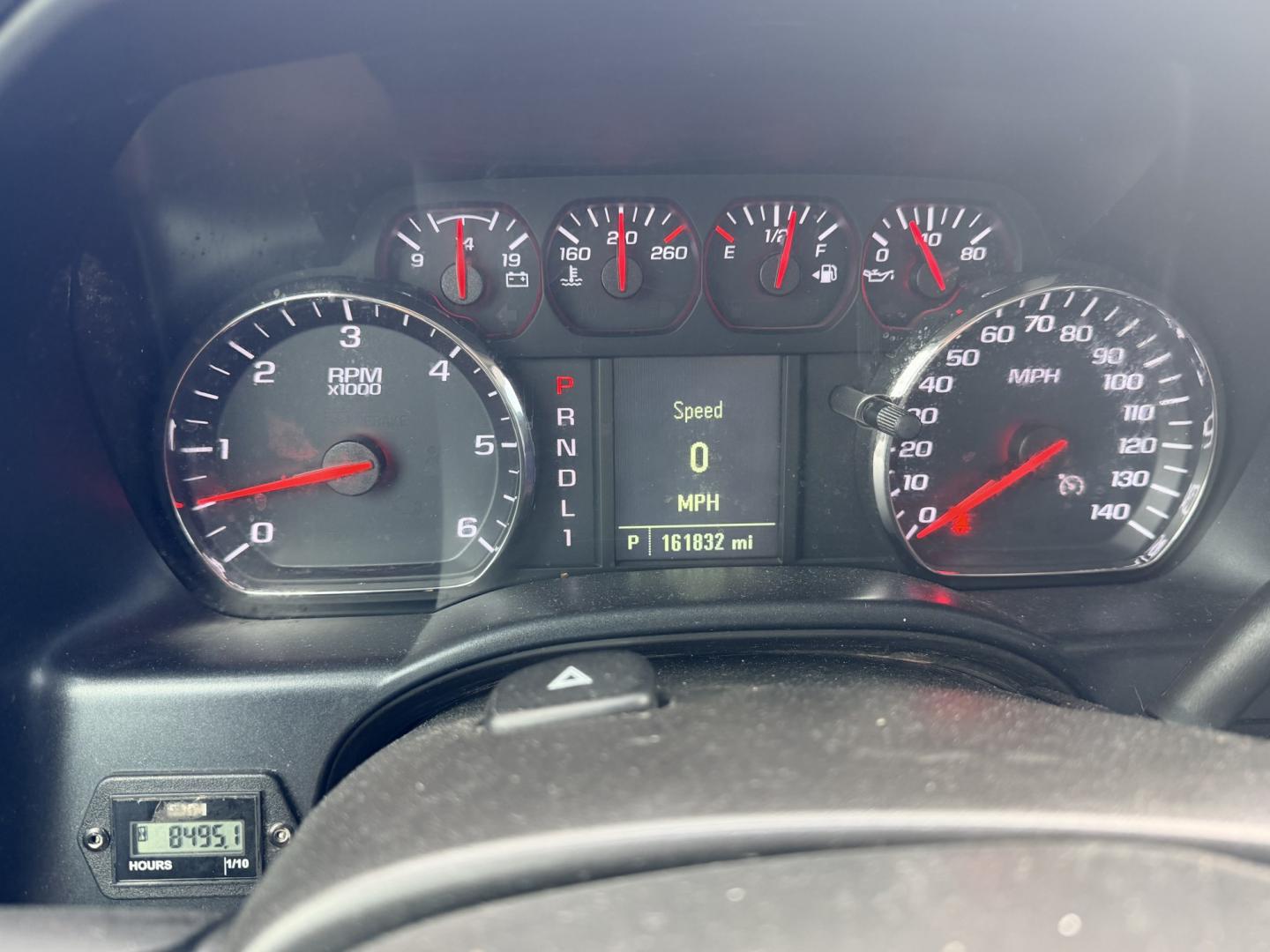 2018 Silver /GRAY Chevrolet Silverado 2500HD (1GB2CUEG0JZ) with an 6.0L V8 OHV 16V FFV engine, 6A transmission, located at 17760 Hwy 62, Morris, OK, 74445, (918) 733-4887, 35.609104, -95.877060 - 2018 CHEVY SILVERADO 2500 HD 2WD BI-FUEL SYSTEM THAT RUNS ON CNG OR GASOLINE WITH 6.0L V8 ENIGINE. IT FEATURES POWER LOCKS, POWER WINDOWS, MANUAL SEATS, VINLY INTERIOR, CRUSIE CONTROL, TRACTION CONTROL, BACKUP CAMERA, AM/FM RADIO, BLUETOOTH RADIO, NO BACK SEAT HAS OPEN TOOL BOX, (ADDITIONAL BACK SEA- Photo#12