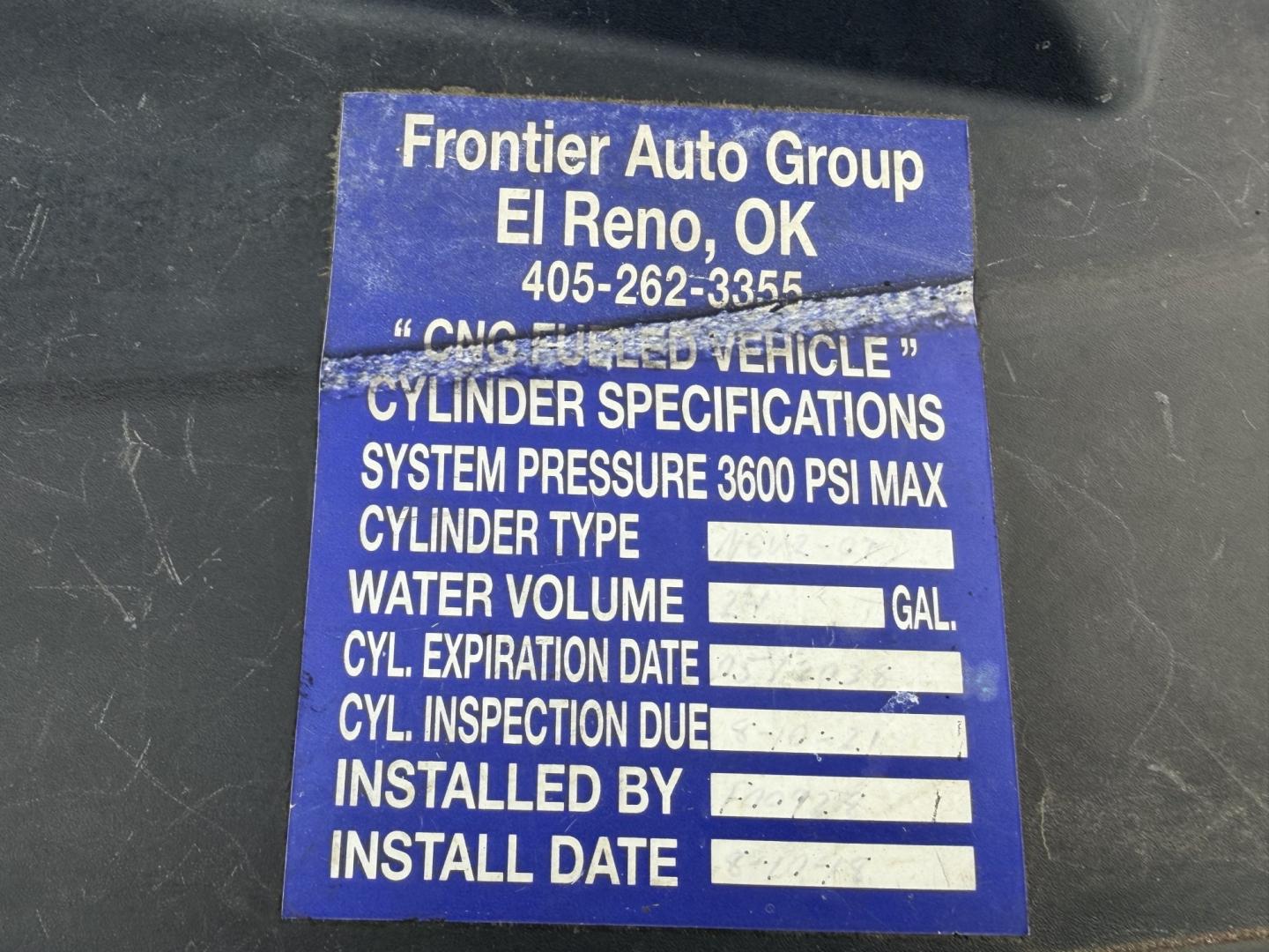 2018 Silver /GRAY Chevrolet Silverado 2500HD (1GB2CUEG0JZ) with an 6.0L V8 OHV 16V FFV engine, 6A transmission, located at 17760 Hwy 62, Morris, OK, 74445, (918) 733-4887, 35.609104, -95.877060 - 2018 CHEVY SILVERADO 2500 HD 2WD BI-FUEL SYSTEM THAT RUNS ON CNG OR GASOLINE WITH 6.0L V8 ENIGINE. IT FEATURES POWER LOCKS, POWER WINDOWS, MANUAL SEATS, VINLY INTERIOR, CRUSIE CONTROL, TRACTION CONTROL, BACKUP CAMERA, AM/FM RADIO, BLUETOOTH RADIO, NO BACK SEAT HAS OPEN TOOL BOX, (ADDITIONAL BACK SEA- Photo#28