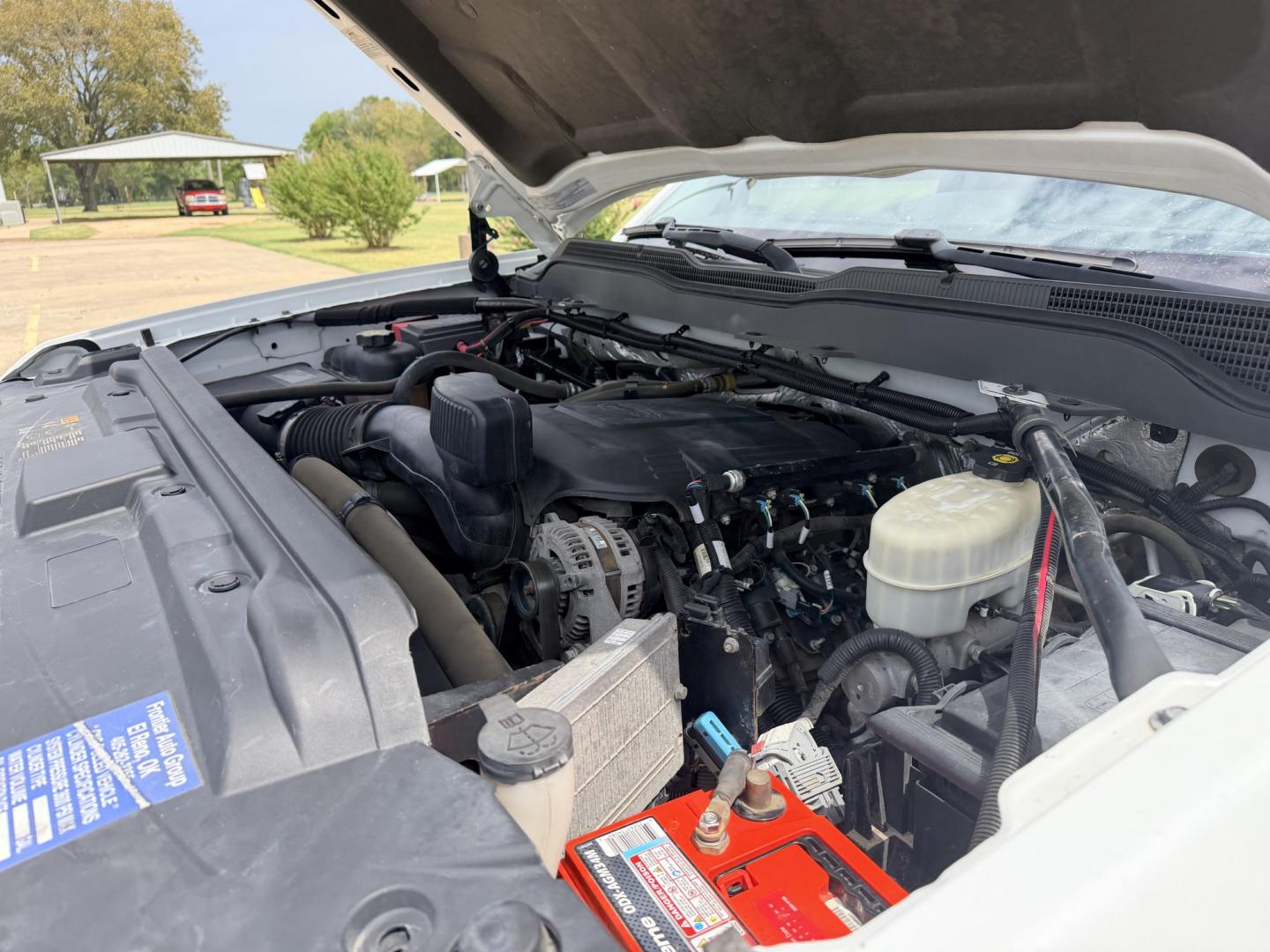 2015 White /Gray Chevrolet Silverado 2500HD (1GC2CUEG3FZ) with an 6.0L V8 OHV 16V FFV engine, 6A transmission, located at 17760 Hwy 62, Morris, OK, 74445, (918) 733-4887, 35.609104, -95.877060 - 2015 CHEVY SILVERADO 2500 HD 2WD BI-FUEL SYSTEM THAT RUNS ON CNG OR GASOLINE WITH 6.0L V8 ENIGINE. IT FEATURES POWER LOCKS, POWER WINDOWS, MANUAL SEATS, CLOTH INTERIOR, CRUSIE CONTROL, TRACTION CONTROL, AM/FM RADIO, NO BACK SEAT HAS OPEN TOOL BOX, (ADDITIONAL BACK SEAT INCLUDED), PIPE VISE, AND TOOL- Photo#18