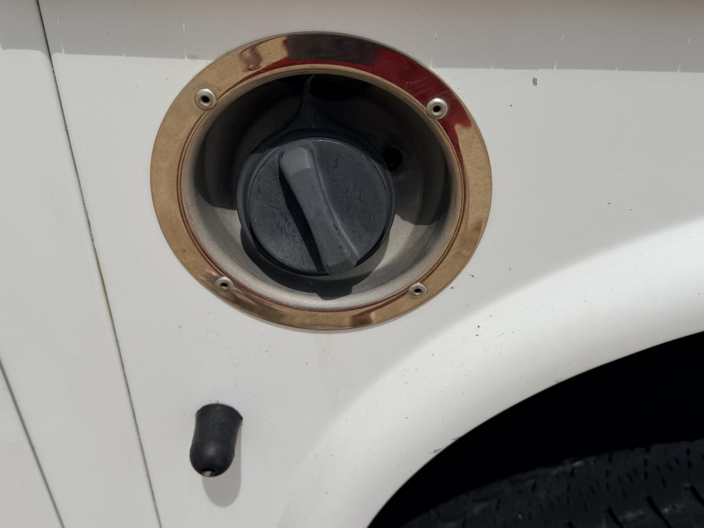 2015 White /Gray Chevrolet Silverado 2500HD (1GC2CUEG3FZ) with an 6.0L V8 OHV 16V FFV engine, 6A transmission, located at 17760 Hwy 62, Morris, OK, 74445, (918) 733-4887, 35.609104, -95.877060 - 2015 CHEVY SILVERADO 2500 HD 2WD BI-FUEL SYSTEM THAT RUNS ON CNG OR GASOLINE WITH 6.0L V8 ENIGINE. IT FEATURES POWER LOCKS, POWER WINDOWS, MANUAL SEATS, CLOTH INTERIOR, CRUSIE CONTROL, TRACTION CONTROL, AM/FM RADIO, NO BACK SEAT HAS OPEN TOOL BOX, (ADDITIONAL BACK SEAT INCLUDED), PIPE VISE, AND TOOL- Photo#25