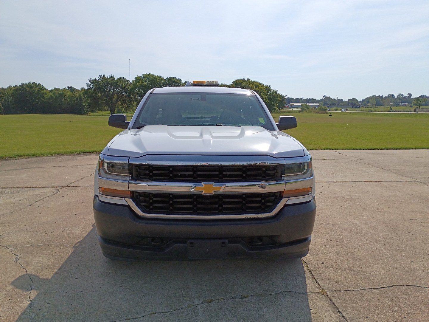 2017 White /Gray Chevrolet Silverado 1500 Work Truck Double Cab 4WD (1GCVKNEC8HZ) with an 5.3L V8 OHV 16V engine, 6A transmission, located at 17760 Hwy 62, Morris, OK, 74445, (918) 733-4887, 35.609104, -95.877060 - 2017 CHEVY SILVERADO 1500 4WD ***CLEAN TITLE*** BI-FUEL SYSTEM RUNS ON CNG OR GASOLINE WITH THE 5.3L V8 ENGINE. IT FEATURES MANUAL SEATS, VINLY INTERIOR, POWER LOCKS, POWER WINDOWS, AM/FM RADIO, BACKUP CAMERA, CRUSIE CONTROL, TRACTION CONTROL, WEATHER GUARD SIDE TOOL BOXES, AND SAFETY LIGHT. ONLY 15- Photo#2