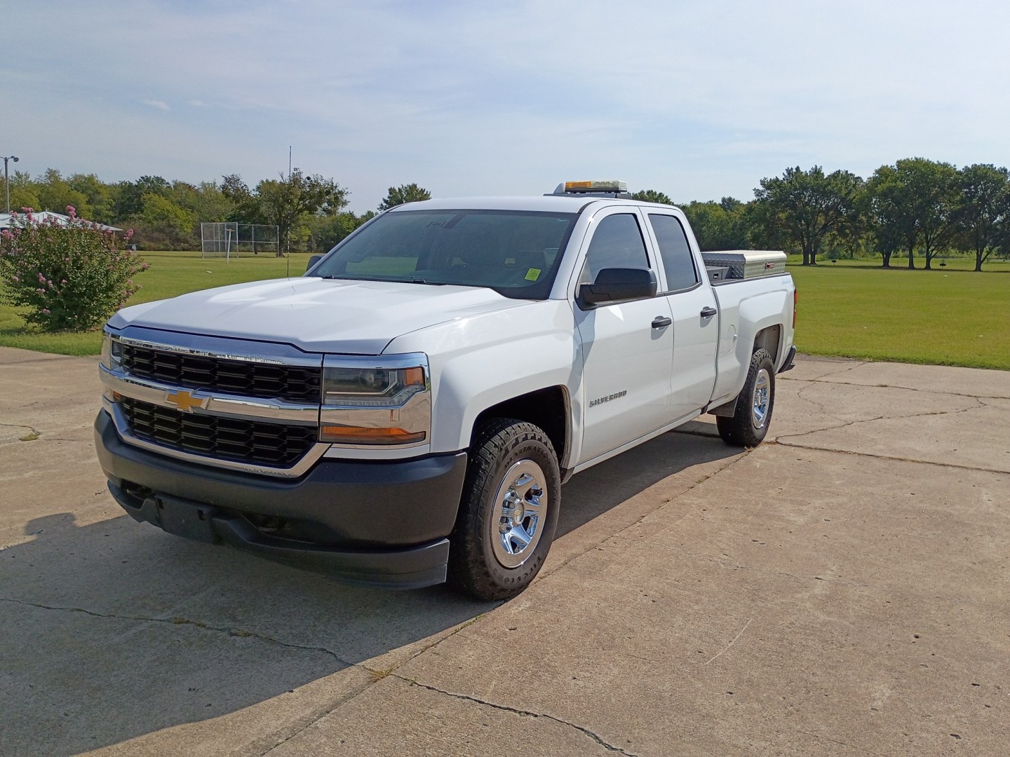 2017 White /Gray Chevrolet Silverado 1500 Work Truck Double Cab 4WD (1GCVKNEC8HZ) with an 5.3L V8 OHV 16V engine, 6A transmission, located at 17760 Hwy 62, Morris, OK, 74445, (918) 733-4887, 35.609104, -95.877060 - 2017 CHEVY SILVERADO 1500 4WD ***CLEAN TITLE*** BI-FUEL SYSTEM RUNS ON CNG OR GASOLINE WITH THE 5.3L V8 ENGINE. IT FEATURES MANUAL SEATS, VINLY INTERIOR, POWER LOCKS, POWER WINDOWS, AM/FM RADIO, BACKUP CAMERA, CRUSIE CONTROL, TRACTION CONTROL, WEATHER GUARD SIDE TOOL BOXES, AND SAFETY LIGHT. ONLY 15- Photo#0