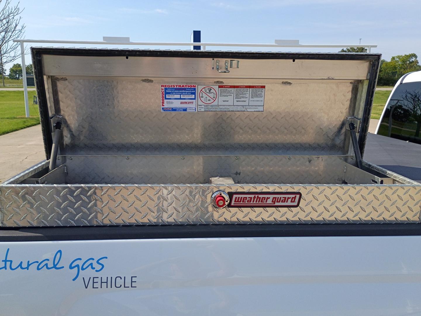 2017 White /Gray Chevrolet Silverado 1500 Work Truck Double Cab 4WD (1GCVKNEC8HZ) with an 5.3L V8 OHV 16V engine, 6A transmission, located at 17760 Hwy 62, Morris, OK, 74445, (918) 733-4887, 35.609104, -95.877060 - 2017 CHEVY SILVERADO 1500 4WD ***CLEAN TITLE*** BI-FUEL SYSTEM RUNS ON CNG OR GASOLINE WITH THE 5.3L V8 ENGINE. IT FEATURES MANUAL SEATS, VINLY INTERIOR, POWER LOCKS, POWER WINDOWS, AM/FM RADIO, BACKUP CAMERA, CRUSIE CONTROL, TRACTION CONTROL, WEATHER GUARD SIDE TOOL BOXES, AND SAFETY LIGHT. ONLY 15- Photo#18