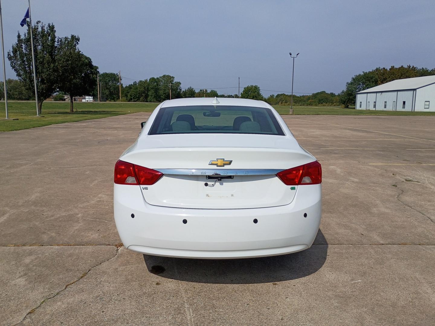 2016 White /GRAY Chevrolet Impala CNG 2FL (2G11Y5SN8G9) with an 3.6L V6 DOHC 24V CNG engine, 6A transmission, located at 17760 Hwy 62, Morris, OK, 74445, (918) 733-4887, 35.609104, -95.877060 - 2016 CHEVY IMPALA WITH 3.6L V6 ENGINE. IT FEATURES KEYLESS ENTRY, CLOTH INTERIOR, POWER SEATS, POWER LOCKS, POWER WINDOWS, POWER MIRRORS, AUXILILARY PORT, CRUISE CONTROL, AND TRACTION CONTROL. ONLY 78,485 MILES AND FIRESTONE 225/60R16 TIRES. $13,900 CALL RUSS, JONA OR HARLEY 918-733-4887 **********- Photo#6