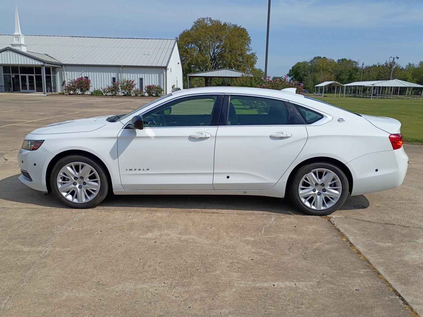 2016 White /GRAY Chevrolet Impala CNG 2FL (2G11Y5SN8G9) with an 3.6L V6 DOHC 24V CNG engine, 6A transmission, located at 17760 Hwy 62, Morris, OK, 74445, (918) 733-4887, 35.609104, -95.877060 - 2016 CHEVY IMPALA WITH 3.6L V6 ENGINE. IT FEATURES KEYLESS ENTRY, CLOTH INTERIOR, POWER SEATS, POWER LOCKS, POWER WINDOWS, POWER MIRRORS, AUXILILARY PORT, CRUISE CONTROL, AND TRACTION CONTROL. ONLY 78,485 MILES AND FIRESTONE 225/60R16 TIRES. $13,900 CALL RUSS, JONA OR HARLEY 918-733-4887 **********- Photo#8