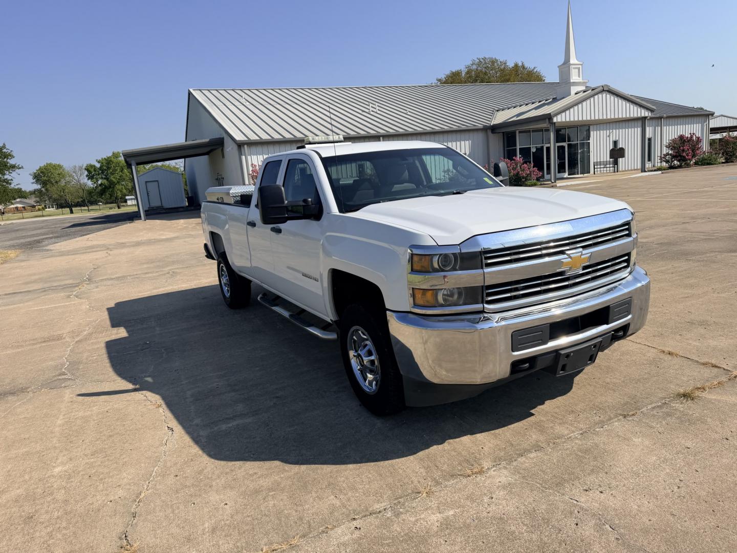 2015 White /GRAY Chevrolet Silverado 2500HD Work Truck Double Cab 2WD (1GC2CUEB9FZ) with an 6.0L V8 OHV 16V CNG engine, 6A transmission, located at 17760 Hwy 62, Morris, OK, 74445, (918) 733-4887, 35.609104, -95.877060 - 2015 CHEVY SILVERADO 2500HD 2WD BI-FUEL SYSTEM RUNS ON CNG OR GASOLINE WITH THE 6.0L V8 ENGINE. IT FEATURES MANUAL SEATS, CLOTH INTERIOR, POWER LOCKS, POWER WINDOWS, AM/FM RADIO, CRUSIE CONTROL, TRACTION CONTROL, SAFETY LIGHT, AND JOBOX TOOL BOXES. ONLY 173,389 MILES WITH 265/70R17 TIRES. THIS IS A- Photo#3