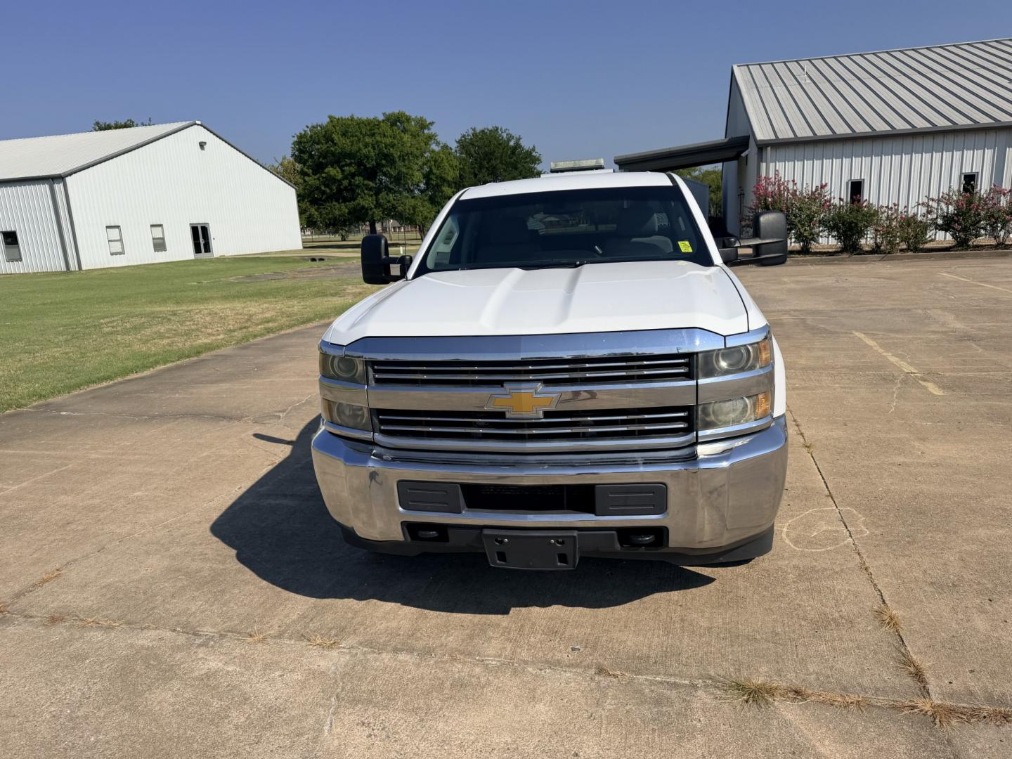 2015 White /GRAY Chevrolet Silverado 2500HD Work Truck Double Cab 2WD (1GC2CUEB9FZ) with an 6.0L V8 OHV 16V CNG engine, 6A transmission, located at 17760 Hwy 62, Morris, OK, 74445, (918) 733-4887, 35.609104, -95.877060 - 2015 CHEVY SILVERADO 2500HD 2WD BI-FUEL SYSTEM RUNS ON CNG OR GASOLINE WITH THE 6.0L V8 ENGINE. IT FEATURES MANUAL SEATS, CLOTH INTERIOR, POWER LOCKS, POWER WINDOWS, AM/FM RADIO, CRUSIE CONTROL, TRACTION CONTROL, SAFETY LIGHT, AND JOBOX TOOL BOXES. ONLY 173,389 MILES WITH 265/70R17 TIRES. THIS IS A- Photo#2
