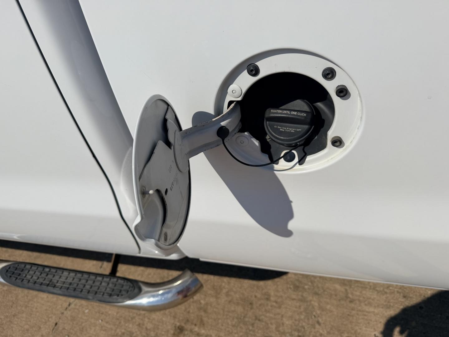 2015 White /GRAY Chevrolet Silverado 2500HD Work Truck Double Cab 2WD (1GC2CUEB9FZ) with an 6.0L V8 OHV 16V CNG engine, 6A transmission, located at 17760 Hwy 62, Morris, OK, 74445, (918) 733-4887, 35.609104, -95.877060 - 2015 CHEVY SILVERADO 2500HD 2WD BI-FUEL SYSTEM RUNS ON CNG OR GASOLINE WITH THE 6.0L V8 ENGINE. IT FEATURES MANUAL SEATS, CLOTH INTERIOR, POWER LOCKS, POWER WINDOWS, AM/FM RADIO, CRUSIE CONTROL, TRACTION CONTROL, SAFETY LIGHT, AND JOBOX TOOL BOXES. ONLY 173,389 MILES WITH 265/70R17 TIRES. THIS IS A- Photo#19