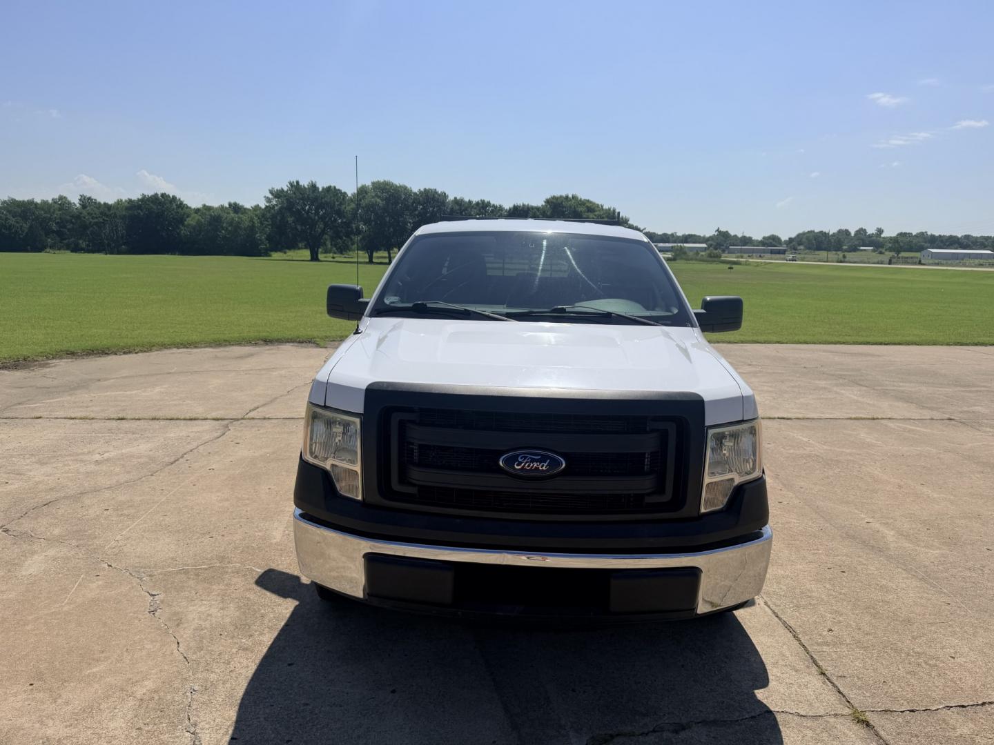 2014 White /GRAY Ford F-150 XL (1FTEX1CM6EK) with an 3.7L V6 DOHC 24V engine, 6A transmission, located at 17760 Hwy 62, Morris, OK, 74445, (918) 733-4887, 35.609104, -95.877060 - 2014 FORD F-150 2WD 3.7L V6 BI-FUEL SYSTEM RUNS ON CNG OR GASOLINE. FEATURES KEYLESS REMOTE ENTRY, POWER LOCKS, POWER WINDOWS, MANUAL SEATS, CLOTH INTERIOR, AM/FM STEREO, SIRIUS XM STEREO, CD PLAYER, AUXILLARY PORT, CRUISE CONTROL, TRACTION CONTROL, AND MULTI-FUNCTIONING STEERING WHEEL CONTROLS, AND- Photo#1