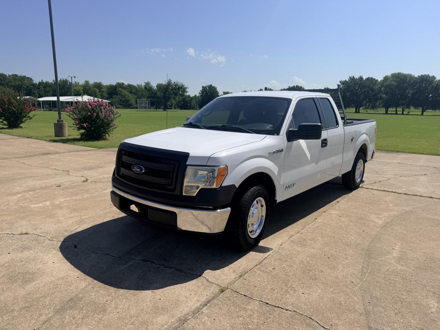 2014 White /GRAY Ford F-150 XL (1FTEX1CM6EK) with an 3.7L V6 DOHC 24V engine, 6A transmission, located at 17760 Hwy 62, Morris, OK, 74445, (918) 733-4887, 35.609104, -95.877060 - 2014 FORD F-150 2WD 3.7L V6 BI-FUEL SYSTEM RUNS ON CNG OR GASOLINE. FEATURES KEYLESS REMOTE ENTRY, POWER LOCKS, POWER WINDOWS, MANUAL SEATS, CLOTH INTERIOR, AM/FM STEREO, SIRIUS XM STEREO, CD PLAYER, AUXILLARY PORT, CRUISE CONTROL, TRACTION CONTROL, AND MULTI-FUNCTIONING STEERING WHEEL CONTROLS, AND- Photo#0