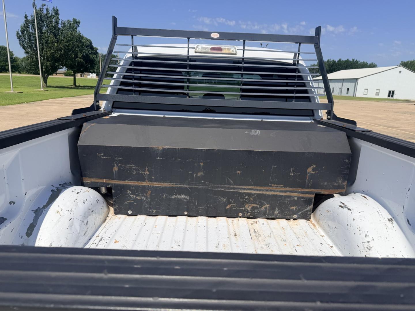 2014 White /GRAY Ford F-150 XL (1FTEX1CM6EK) with an 3.7L V6 DOHC 24V engine, 6A transmission, located at 17760 Hwy 62, Morris, OK, 74445, (918) 733-4887, 35.609104, -95.877060 - 2014 FORD F-150 2WD 3.7L V6 BI-FUEL SYSTEM RUNS ON CNG OR GASOLINE. FEATURES KEYLESS REMOTE ENTRY, POWER LOCKS, POWER WINDOWS, MANUAL SEATS, CLOTH INTERIOR, AM/FM STEREO, SIRIUS XM STEREO, CD PLAYER, AUXILLARY PORT, CRUISE CONTROL, TRACTION CONTROL, AND MULTI-FUNCTIONING STEERING WHEEL CONTROLS, AND- Photo#16