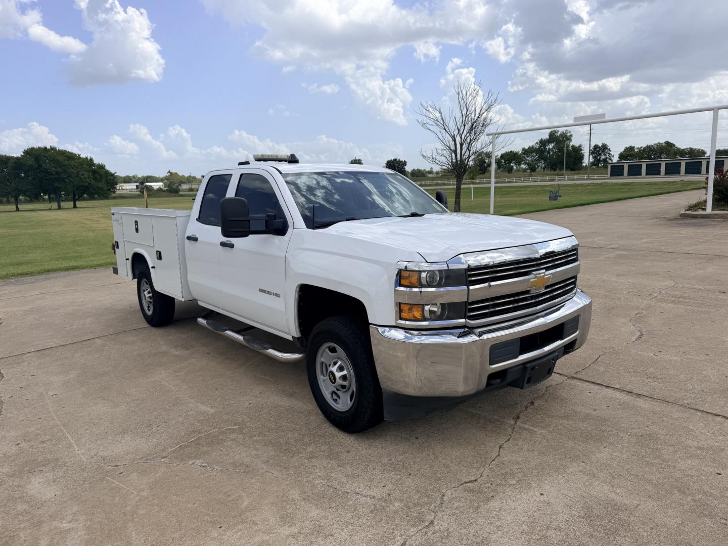 2016 White /Gray Chevrolet Silverado 2500HD Work Truck Double Cab 2WD (1GC2CUEG6GZ) with an 6.0L V8 OHV 16V FFV engine, 6A transmission, located at 17760 Hwy 62, Morris, OK, 74445, (918) 733-4887, 35.609104, -95.877060 - 2016 CHEVY SILVERADO 2500 HD 2WD BI-FUEL SYSTEM THAT RUNS ON CNG OR GASOLINE WITH 6.0L V8 ENIGINE. IT FEATURES POWER LOCKS, POWER WINDOWS, MANUAL SEATS, CLOTH INTERIOR, CRUSIE CONTROL, TRACTION CONTROL, BACKUP CAMERA, AM/FM RADIO, NO BACK SEAT HAS OPEN TOOL BOX, PIPE VISE, AND TOOL BED. ONLY 173,105- Photo#3
