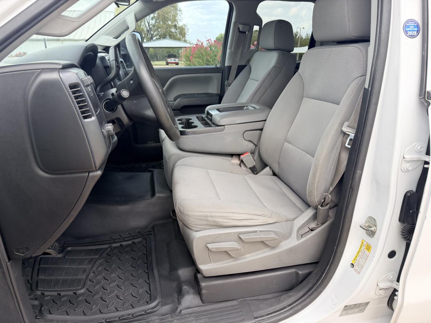 2016 White /Gray Chevrolet Silverado 2500HD Work Truck Double Cab 2WD (1GC2CUEG6GZ) with an 6.0L V8 OHV 16V FFV engine, 6A transmission, located at 17760 Hwy 62, Morris, OK, 74445, (918) 733-4887, 35.609104, -95.877060 - 2016 CHEVY SILVERADO 2500 HD 2WD BI-FUEL SYSTEM THAT RUNS ON CNG OR GASOLINE WITH 6.0L V8 ENIGINE. IT FEATURES POWER LOCKS, POWER WINDOWS, MANUAL SEATS, CLOTH INTERIOR, CRUSIE CONTROL, TRACTION CONTROL, BACKUP CAMERA, AM/FM RADIO, NO BACK SEAT HAS OPEN TOOL BOX, PIPE VISE, AND TOOL BED. ONLY 173,105- Photo#9