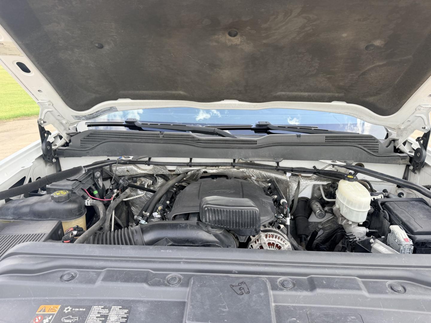 2016 White /Gray Chevrolet Silverado 2500HD Work Truck Double Cab 2WD (1GC2CUEG6GZ) with an 6.0L V8 OHV 16V FFV engine, 6A transmission, located at 17760 Hwy 62, Morris, OK, 74445, (918) 733-4887, 35.609104, -95.877060 - 2016 CHEVY SILVERADO 2500 HD 2WD BI-FUEL SYSTEM THAT RUNS ON CNG OR GASOLINE WITH 6.0L V8 ENIGINE. IT FEATURES POWER LOCKS, POWER WINDOWS, MANUAL SEATS, CLOTH INTERIOR, CRUSIE CONTROL, TRACTION CONTROL, BACKUP CAMERA, AM/FM RADIO, NO BACK SEAT HAS OPEN TOOL BOX, PIPE VISE, AND TOOL BED. ONLY 173,105- Photo#24