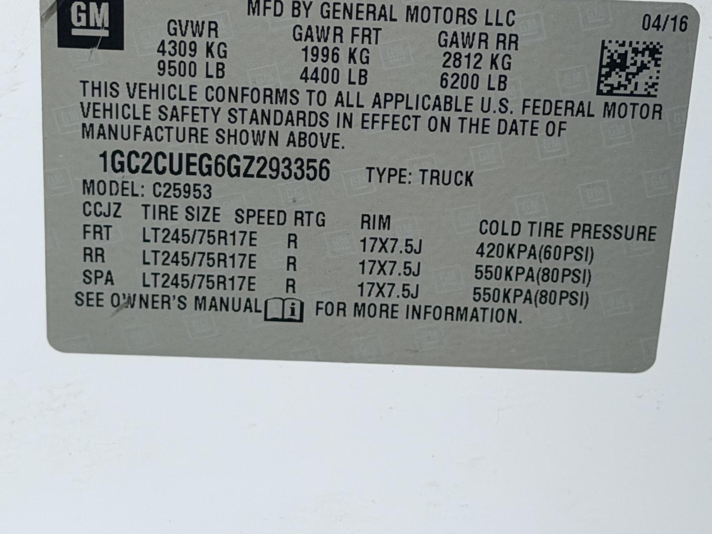 2016 White /Gray Chevrolet Silverado 2500HD Work Truck Double Cab 2WD (1GC2CUEG6GZ) with an 6.0L V8 OHV 16V FFV engine, 6A transmission, located at 17760 Hwy 62, Morris, OK, 74445, (918) 733-4887, 35.609104, -95.877060 - 2016 CHEVY SILVERADO 2500 HD 2WD BI-FUEL SYSTEM THAT RUNS ON CNG OR GASOLINE WITH 6.0L V8 ENIGINE. IT FEATURES POWER LOCKS, POWER WINDOWS, MANUAL SEATS, CLOTH INTERIOR, CRUSIE CONTROL, TRACTION CONTROL, BACKUP CAMERA, AM/FM RADIO, NO BACK SEAT HAS OPEN TOOL BOX, PIPE VISE, AND TOOL BED. ONLY 173,105- Photo#28