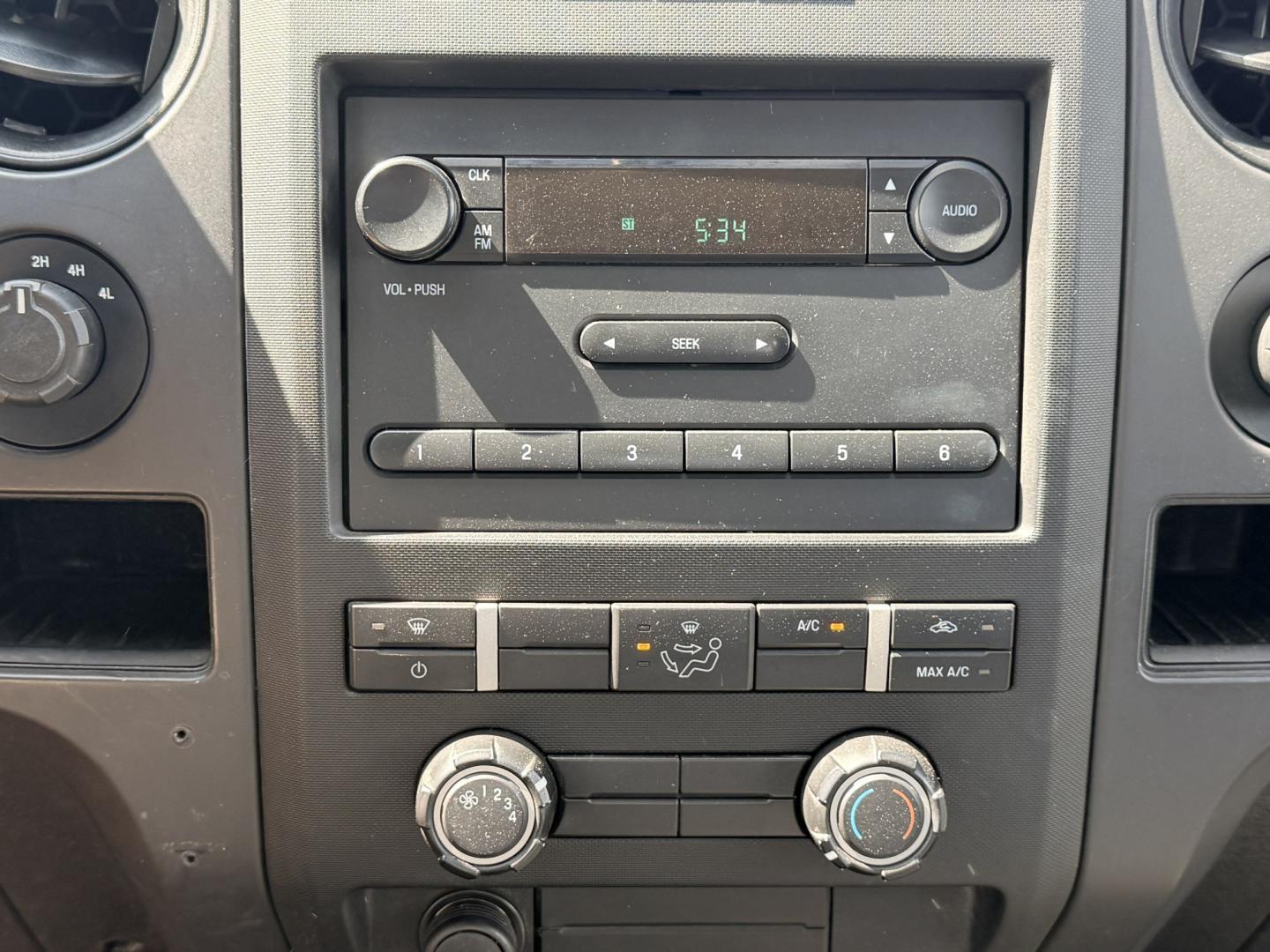 2012 White /GRAY Ford F-150 (1FTNF1EF7CK) with an 5.0L V8 OHV 16V engine, 6A transmission, located at 17760 Hwy 62, Morris, OK, 74445, (918) 733-4887, 35.609104, -95.877060 - 2012 FORD F-150 4WD 8FT BED HAS THE 5.0L V8 ENGINE. FEATURES KEYLESS ENTRY, POWER LOCKS, POWER WINDOWS, CLOTH INTERIOR, MANUAL SEATS, AM/FM STEREO, CRUISE CONTROL, TRACTION CONTROL, AND TRAILER HITCH. HAS 156,460 MILES WITH 245/70R17 TIRES. ***CLEAN TITLE*** ****DAMAGE SHOWN IN PHOTOS**** $9,- Photo#11