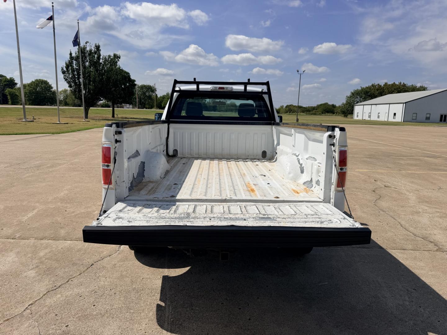 2012 White /GRAY Ford F-150 (1FTNF1EF7CK) with an 5.0L V8 OHV 16V engine, 6A transmission, located at 17760 Hwy 62, Morris, OK, 74445, (918) 733-4887, 35.609104, -95.877060 - 2012 FORD F-150 4WD 8FT BED HAS THE 5.0L V8 ENGINE. FEATURES KEYLESS ENTRY, POWER LOCKS, POWER WINDOWS, CLOTH INTERIOR, MANUAL SEATS, AM/FM STEREO, CRUISE CONTROL, TRACTION CONTROL, AND TRAILER HITCH. HAS 156,460 MILES WITH 245/70R17 TIRES. ***CLEAN TITLE*** ****DAMAGE SHOWN IN PHOTOS**** $9,- Photo#13