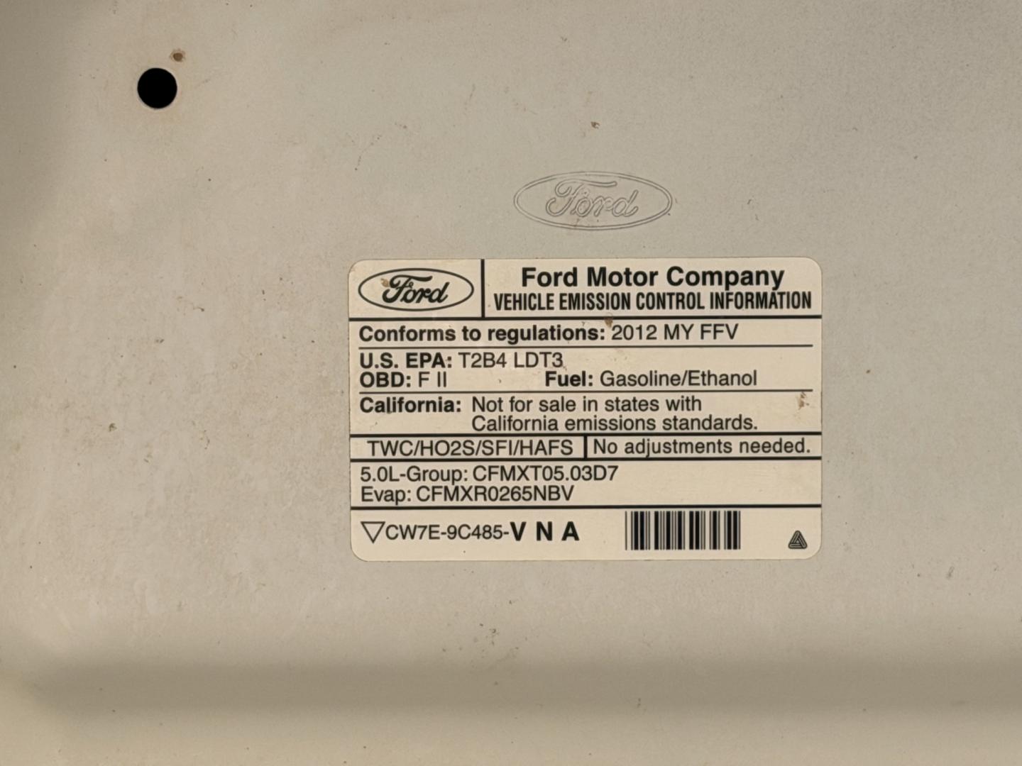 2012 White /GRAY Ford F-150 (1FTNF1EF7CK) with an 5.0L V8 OHV 16V engine, 6A transmission, located at 17760 Hwy 62, Morris, OK, 74445, (918) 733-4887, 35.609104, -95.877060 - 2012 FORD F-150 4WD 8FT BED HAS THE 5.0L V8 ENGINE. FEATURES KEYLESS ENTRY, POWER LOCKS, POWER WINDOWS, CLOTH INTERIOR, MANUAL SEATS, AM/FM STEREO, CRUISE CONTROL, TRACTION CONTROL, AND TRAILER HITCH. HAS 156,460 MILES WITH 245/70R17 TIRES. ***CLEAN TITLE*** ****DAMAGE SHOWN IN PHOTOS**** $9,- Photo#18