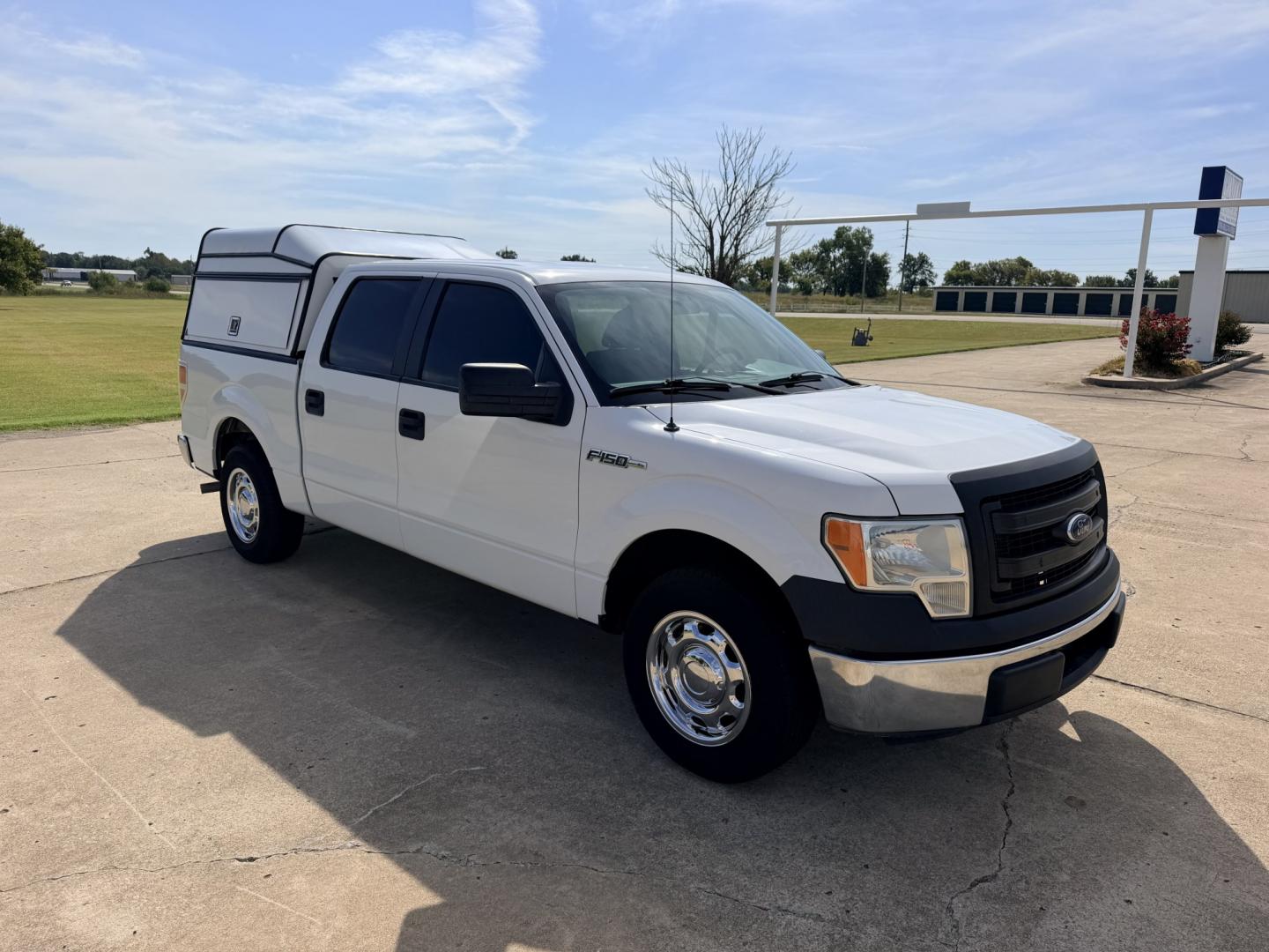 2014 White /Gray Ford F-150 (1FTEW1CMXEK) with an 3.7L V6 DOHC 24V engine, 6A transmission, located at 17760 Hwy 62, Morris, OK, 74445, (918) 733-4887, 35.609104, -95.877060 - 2014 FORD F-150 2WD HAS THE 3.7L V6 ENIGINE BI-FUEL SYSTEM RUNS ON CNG OR GASOLINE. FEATURES KEYLESS REMOTE ENTRY, CLOTH MANUAL SEATS, POWER LOCKS, POWER WINDOWS, AM/FM STEREO, SIRIUS XM STEREO, CD PLAYER, AUXILLARY PORT, USB PORT, CRUISE CONTROL, TRACTION CONTROL, AND HAS WORK CAMPER SHELL WITH SID- Photo#2