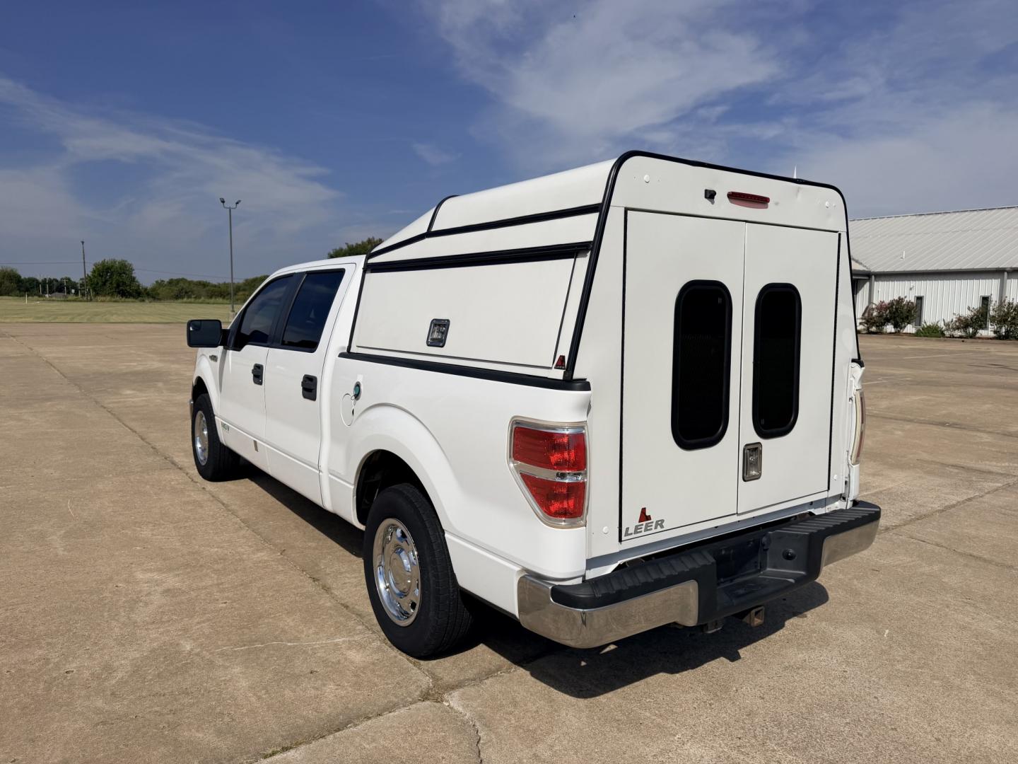 2014 White /Gray Ford F-150 (1FTEW1CMXEK) with an 3.7L V6 DOHC 24V engine, 6A transmission, located at 17760 Hwy 62, Morris, OK, 74445, (918) 733-4887, 35.609104, -95.877060 - 2014 FORD F-150 2WD HAS THE 3.7L V6 ENIGINE BI-FUEL SYSTEM RUNS ON CNG OR GASOLINE. FEATURES KEYLESS REMOTE ENTRY, CLOTH MANUAL SEATS, POWER LOCKS, POWER WINDOWS, AM/FM STEREO, SIRIUS XM STEREO, CD PLAYER, AUXILLARY PORT, USB PORT, CRUISE CONTROL, TRACTION CONTROL, AND HAS WORK CAMPER SHELL WITH SID- Photo#6