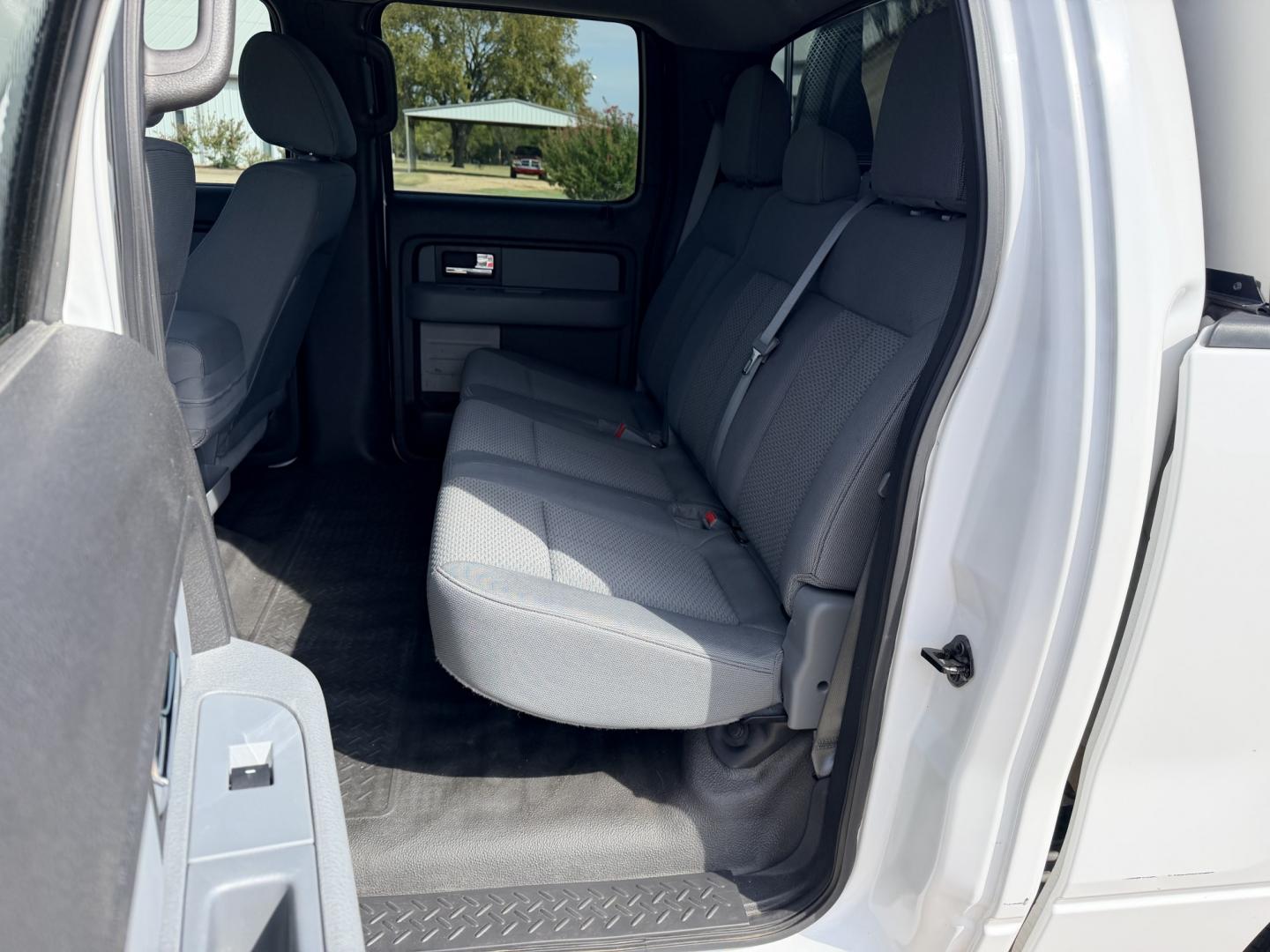 2014 White /Gray Ford F-150 (1FTEW1CMXEK) with an 3.7L V6 DOHC 24V engine, 6A transmission, located at 17760 Hwy 62, Morris, OK, 74445, (918) 733-4887, 35.609104, -95.877060 - 2014 FORD F-150 2WD HAS THE 3.7L V6 ENIGINE BI-FUEL SYSTEM RUNS ON CNG OR GASOLINE. FEATURES KEYLESS REMOTE ENTRY, CLOTH MANUAL SEATS, POWER LOCKS, POWER WINDOWS, AM/FM STEREO, SIRIUS XM STEREO, CD PLAYER, AUXILLARY PORT, USB PORT, CRUISE CONTROL, TRACTION CONTROL, AND HAS WORK CAMPER SHELL WITH SID- Photo#15