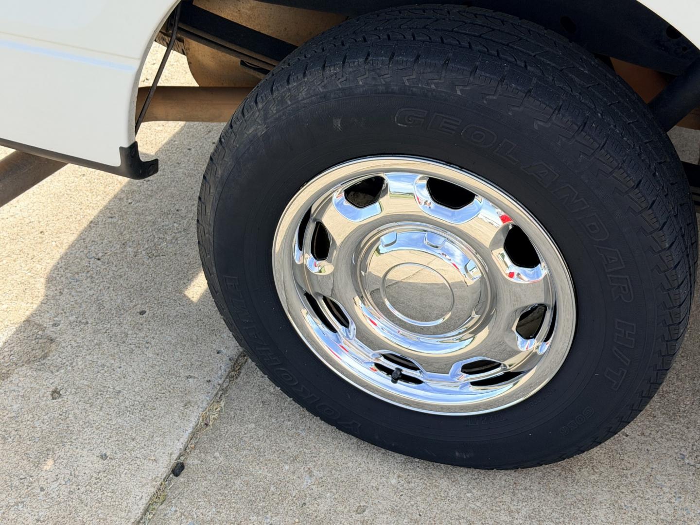 2014 White /Gray Ford F-150 (1FTEW1CMXEK) with an 3.7L V6 DOHC 24V engine, 6A transmission, located at 17760 Hwy 62, Morris, OK, 74445, (918) 733-4887, 35.609104, -95.877060 - 2014 FORD F-150 2WD HAS THE 3.7L V6 ENIGINE BI-FUEL SYSTEM RUNS ON CNG OR GASOLINE. FEATURES KEYLESS REMOTE ENTRY, CLOTH MANUAL SEATS, POWER LOCKS, POWER WINDOWS, AM/FM STEREO, SIRIUS XM STEREO, CD PLAYER, AUXILLARY PORT, USB PORT, CRUISE CONTROL, TRACTION CONTROL, AND HAS WORK CAMPER SHELL WITH SID- Photo#29