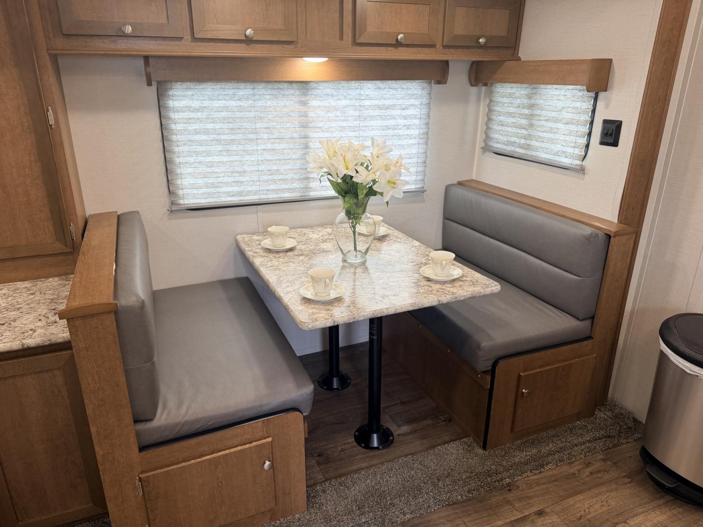 2024 White /TAN RBD MONTE CARLO PLATINUM EDITION 45PM (5CZ200R34R1) , located at 17760 Hwy 62, Morris, OK, 74445, 35.609104, -95.877060 - WELCOME TO YOUR HOME AWAY FROM HOME! OUR MONTE CARLO PLATINUM EDITION OFFERS THE PERFEDCT BLEND OF COMFORT, STYLE AND CONVENIENCE, DESIGNED TO MAKE EVERY STAY FEEL LIKE A GETAWAY. WHETHER YOU'RE RELAXING FOR THE WEEKKEND, ENJOYING EXTENDED STAYS, OR CREATING LASTING MEMORIES WITH FAMILY AND FRIENDS- Photo#14