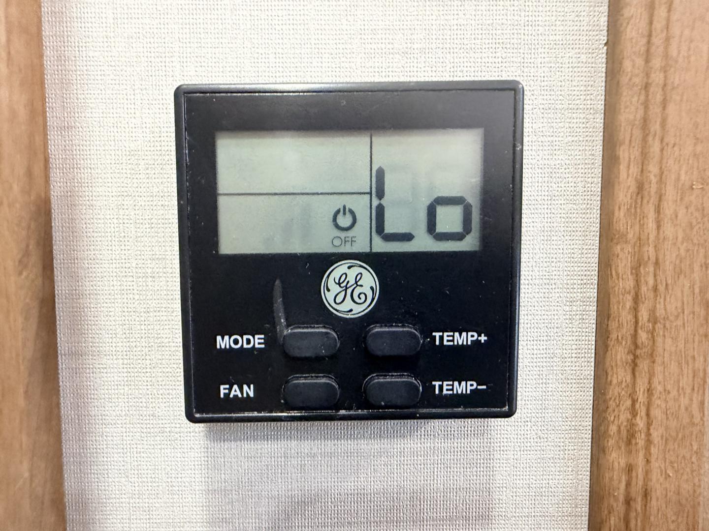 2024 White /TAN RBD MONTE CARLO PLATINUM EDITION 45PM (5CZ200R34R1) , located at 17760 Hwy 62, Morris, OK, 74445, 35.609104, -95.877060 - WELCOME TO YOUR HOME AWAY FROM HOME! OUR MONTE CARLO PLATINUM EDITION OFFERS THE PERFEDCT BLEND OF COMFORT, STYLE AND CONVENIENCE, DESIGNED TO MAKE EVERY STAY FEEL LIKE A GETAWAY. WHETHER YOU'RE RELAXING FOR THE WEEKKEND, ENJOYING EXTENDED STAYS, OR CREATING LASTING MEMORIES WITH FAMILY AND FRIENDS- Photo#42