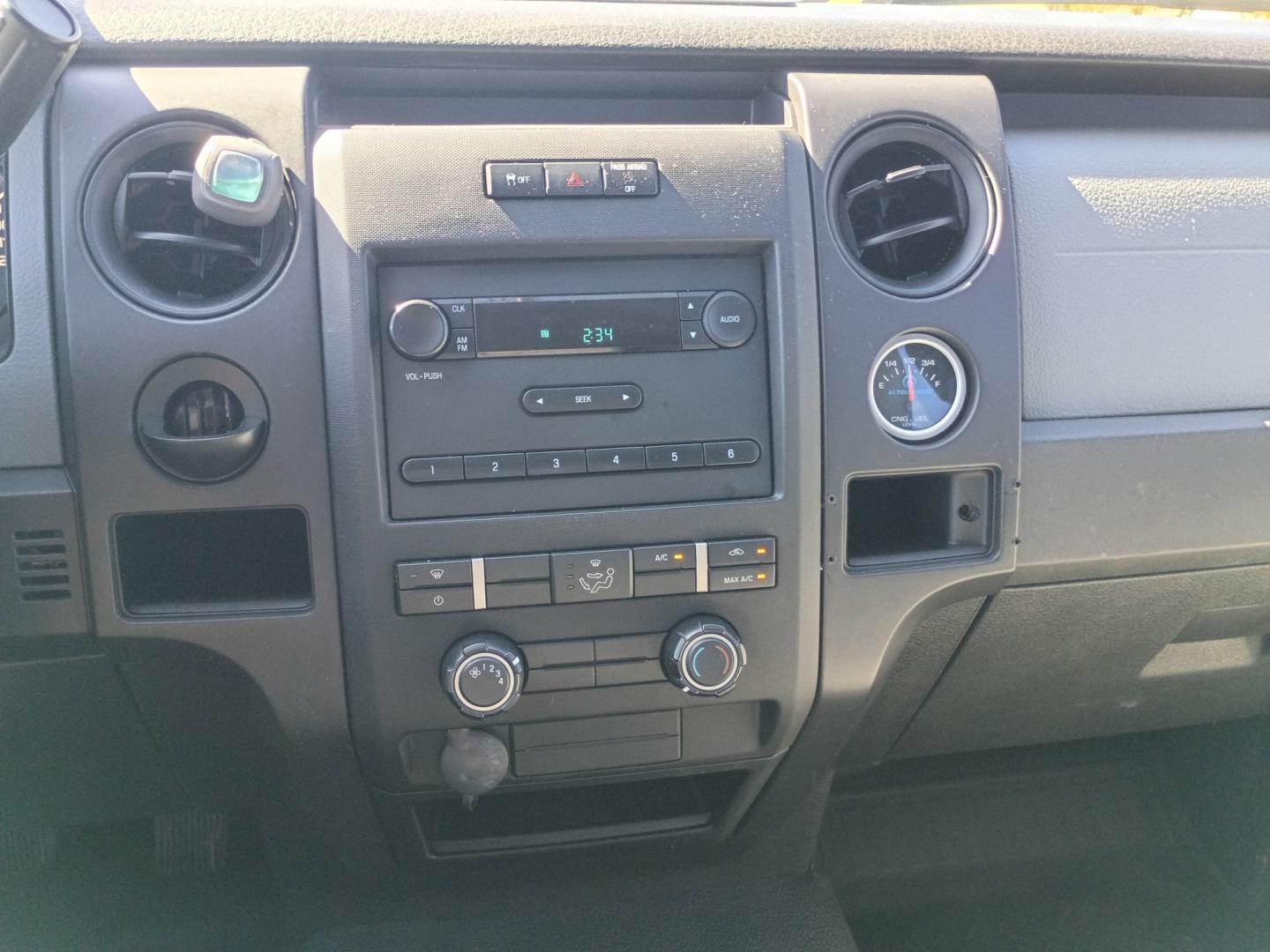 2014 White /GRAY Ford F-150 (1FTEX1CM0EK) with an 3.7L V6 DOHC 24V engine, 6A transmission, located at 17760 Hwy 62, Morris, OK, 74445, (918) 733-4887, 35.609104, -95.877060- Photo#11
