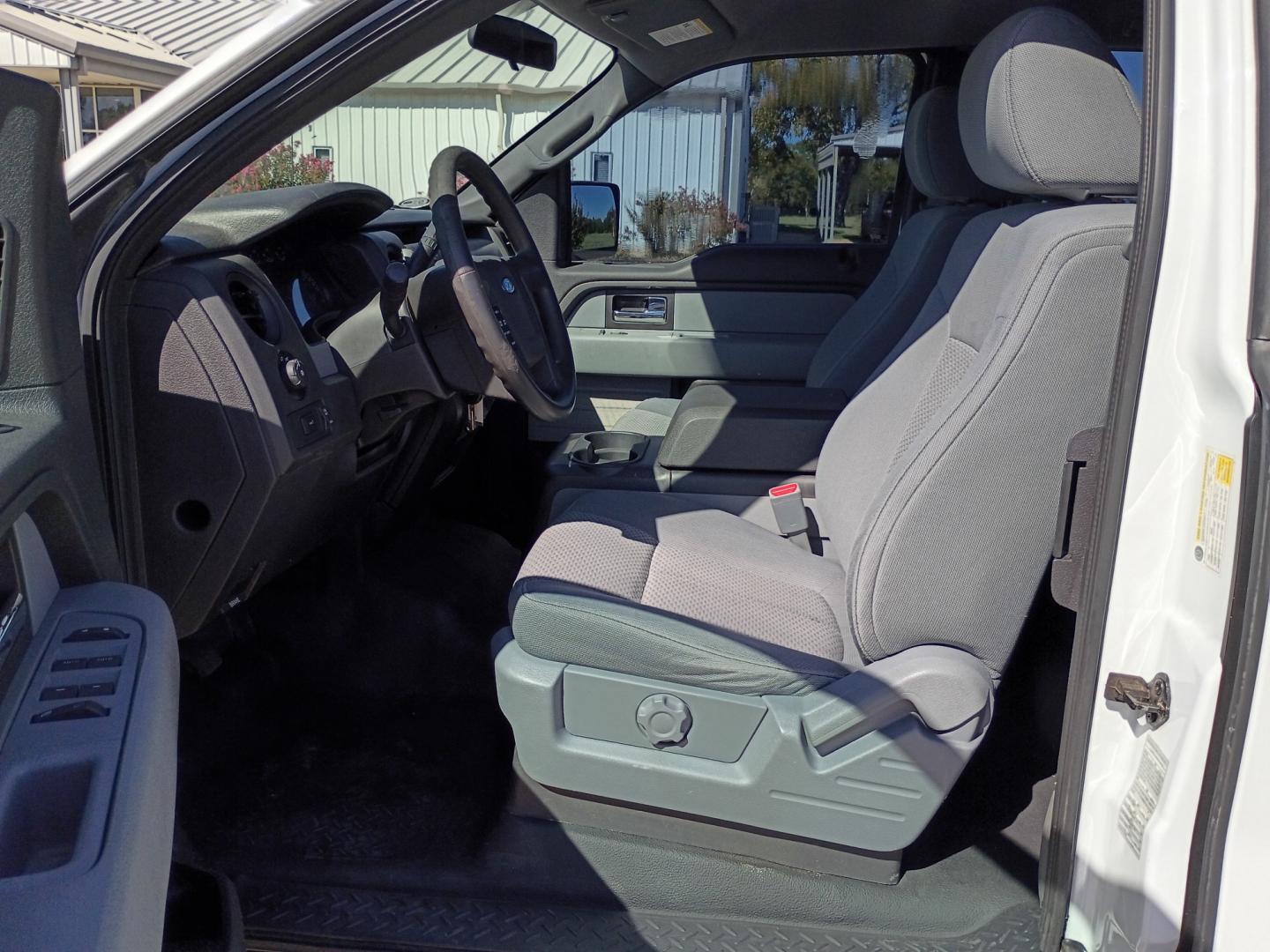 2014 White /GRAY Ford F-150 (1FTEX1CM0EK) with an 3.7L V6 DOHC 24V engine, 6A transmission, located at 17760 Hwy 62, Morris, OK, 74445, (918) 733-4887, 35.609104, -95.877060- Photo#15