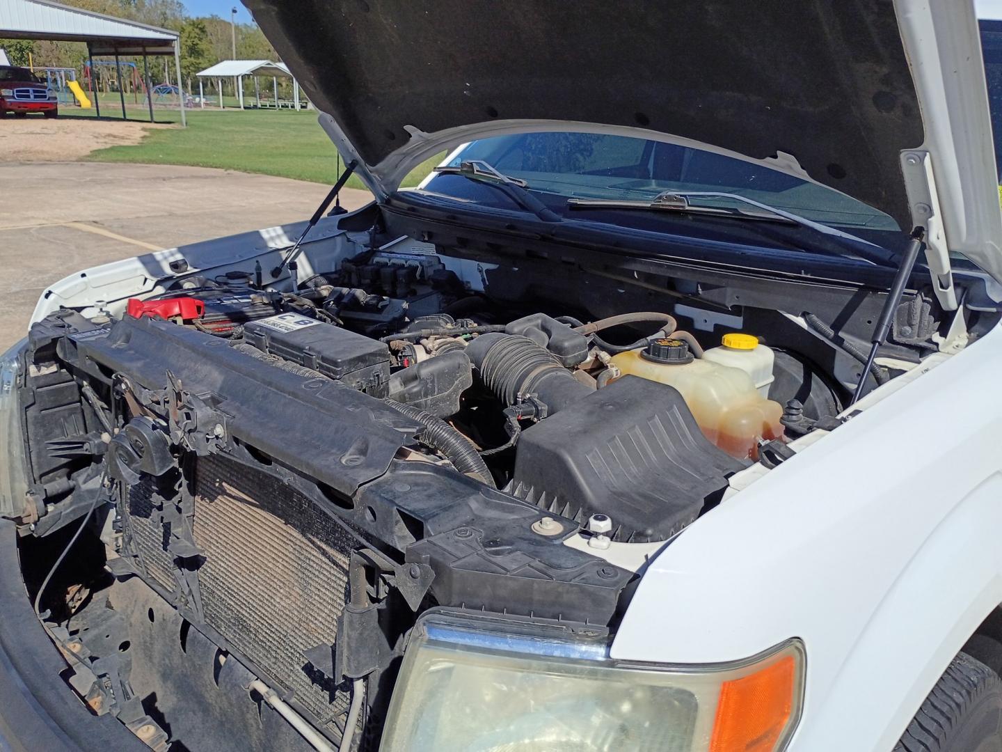 2014 White /GRAY Ford F-150 (1FTEX1CM0EK) with an 3.7L V6 DOHC 24V engine, 6A transmission, located at 17760 Hwy 62, Morris, OK, 74445, (918) 733-4887, 35.609104, -95.877060- Photo#20